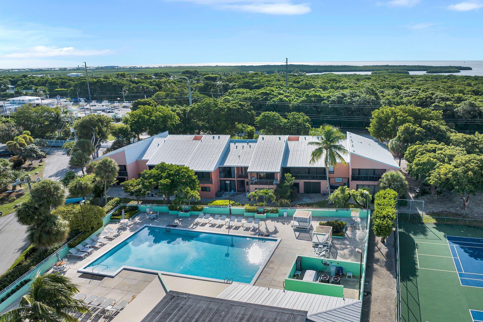 98202 Windward Avenue Condo W/ 30 Ft Boat Slip Property Photo 32