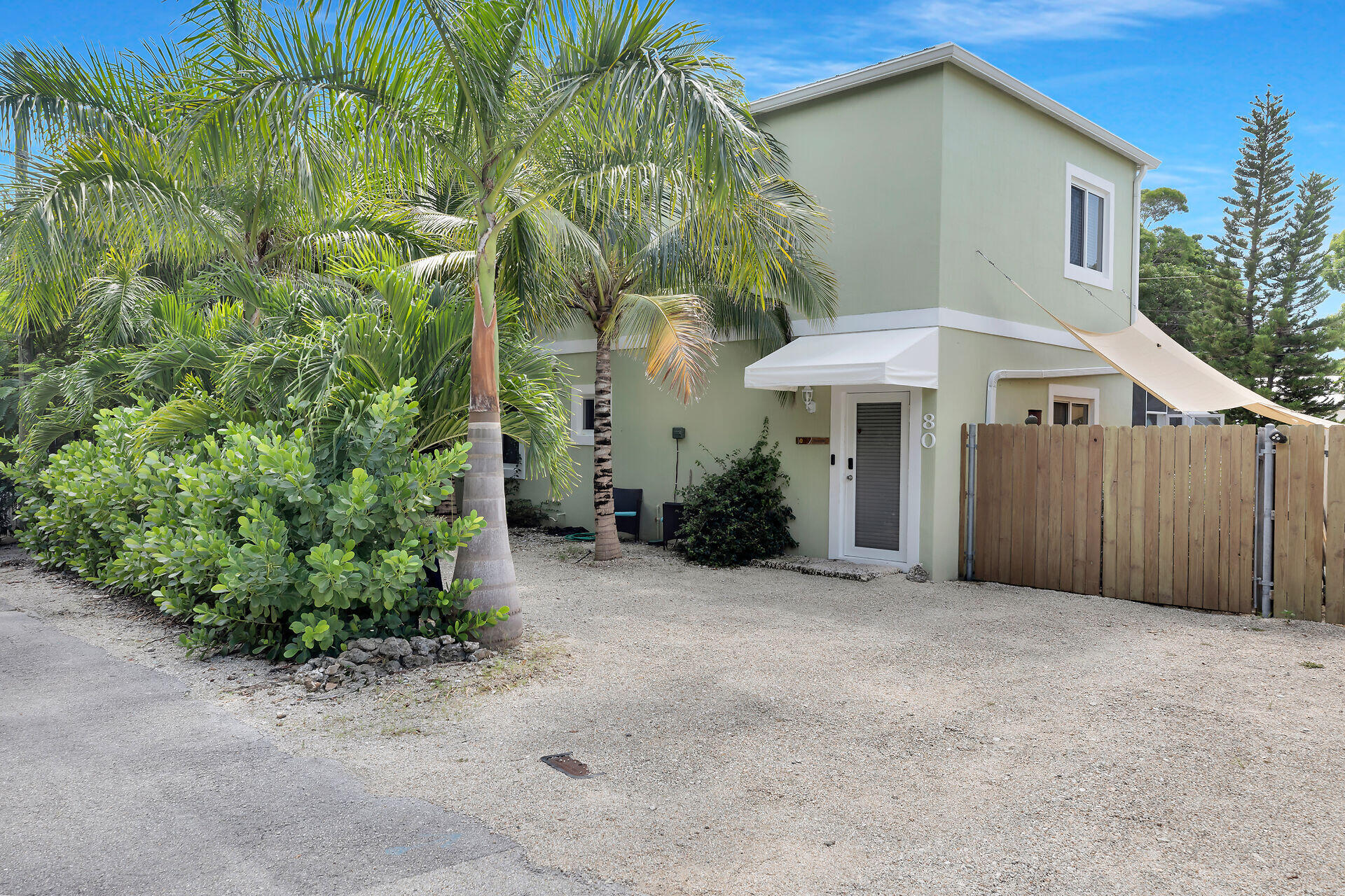 80 Le Grand Drive Property Photo 10