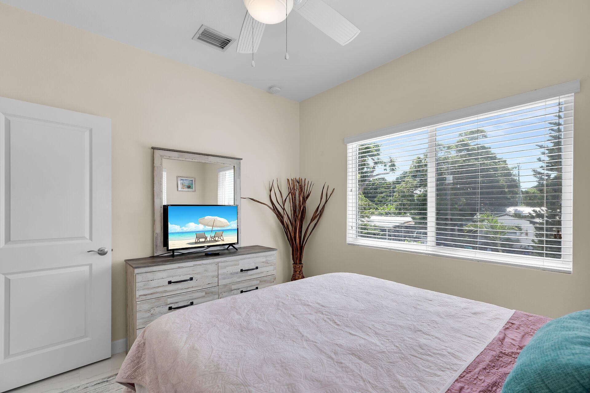 80 Le Grand Drive Property Photo 37
