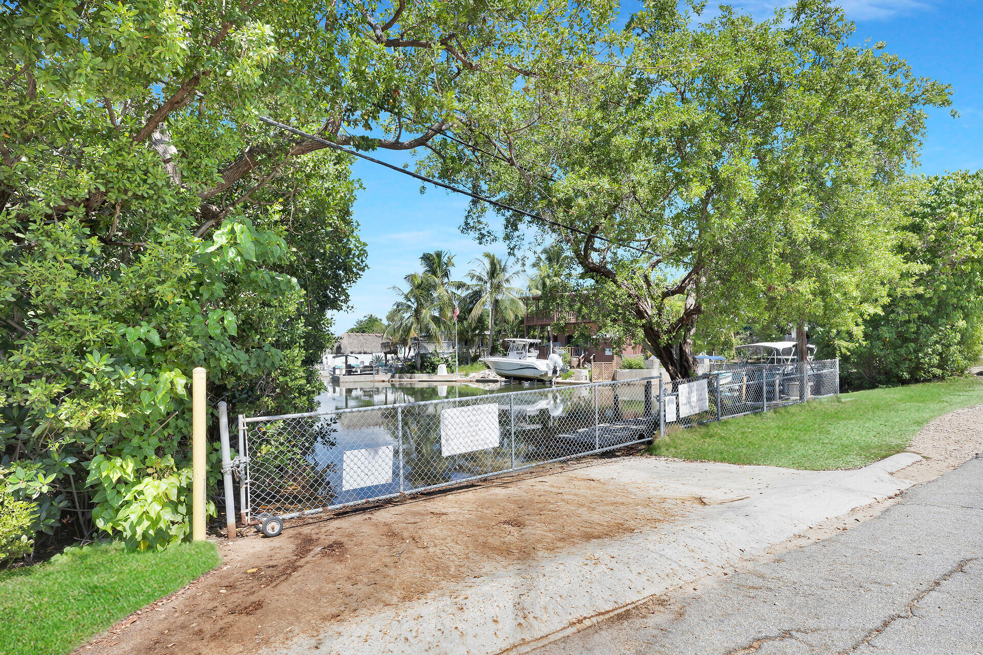 80 Le Grand Drive Property Photo 42