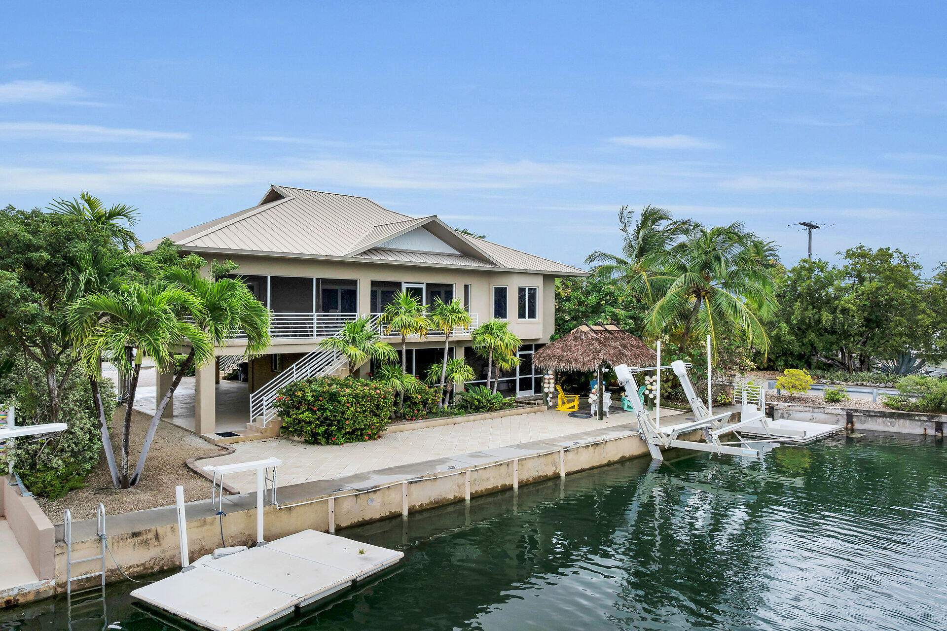 860 Lagoon Drive Property Photo 6