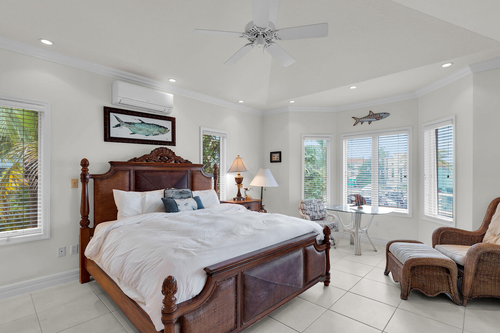 860 Lagoon Drive Property Photo 12