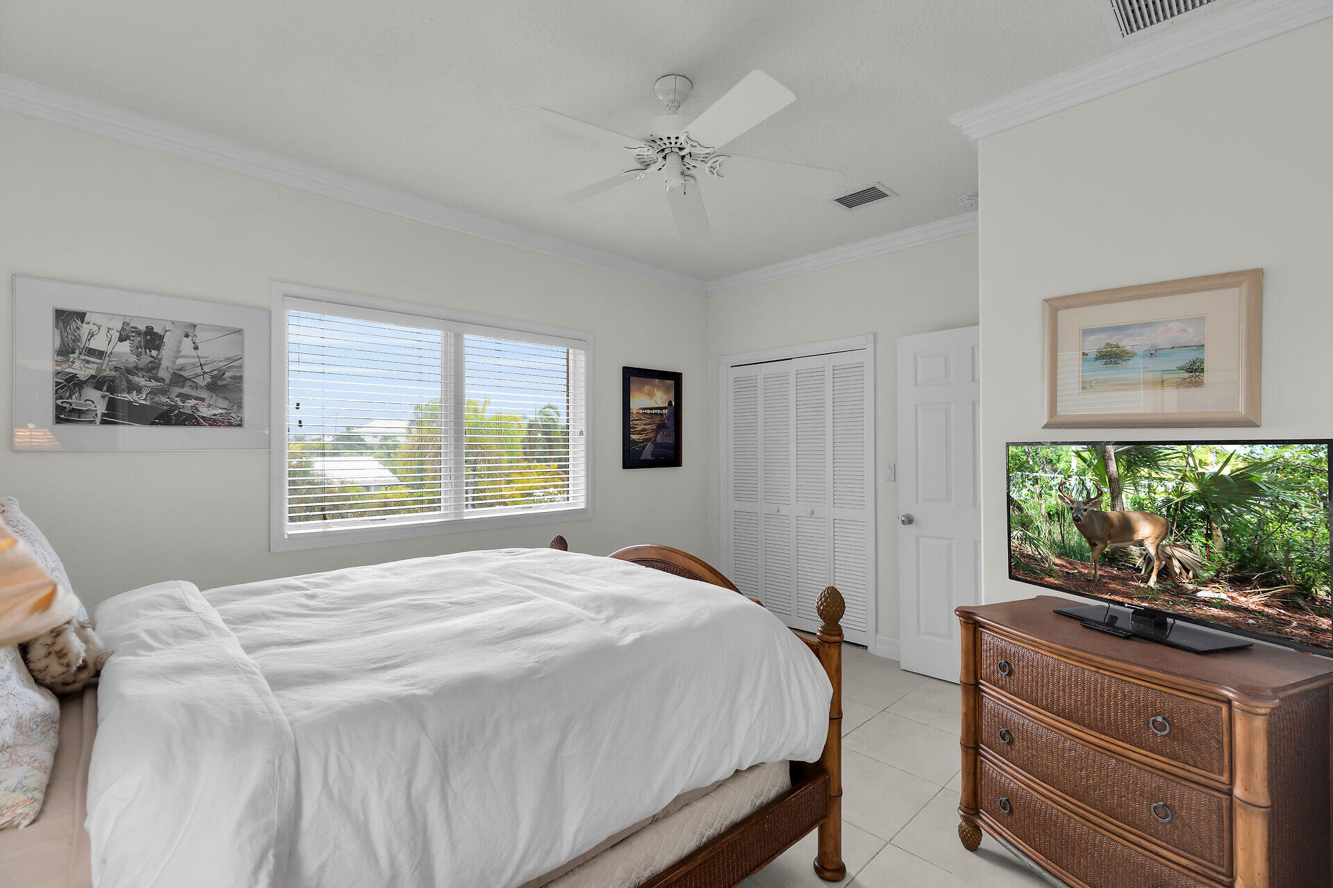860 Lagoon Drive Property Photo 18