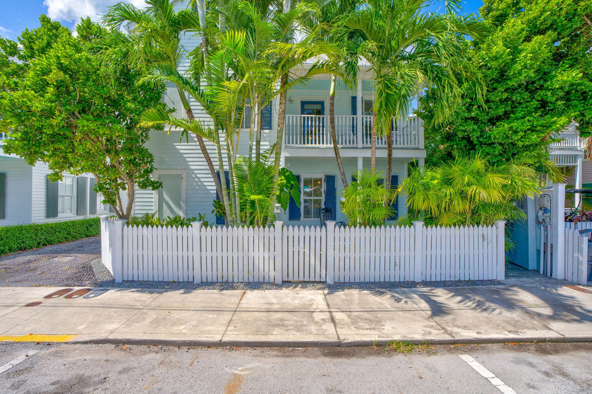 814 Ashe Street Property Photo 2