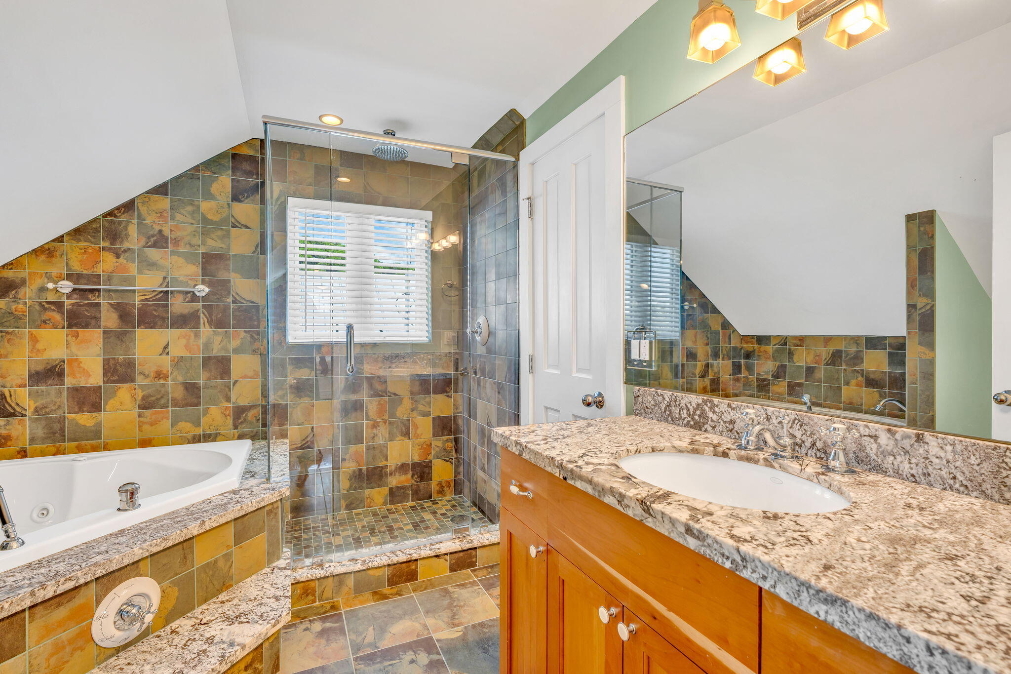 814 Ashe Street Property Photo 30