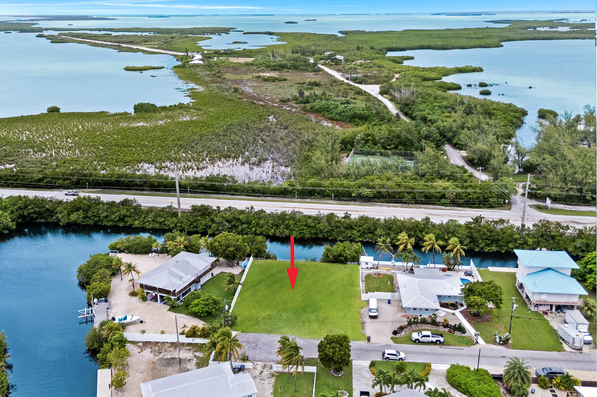 16841 Driftwood Lane Property Photo 4