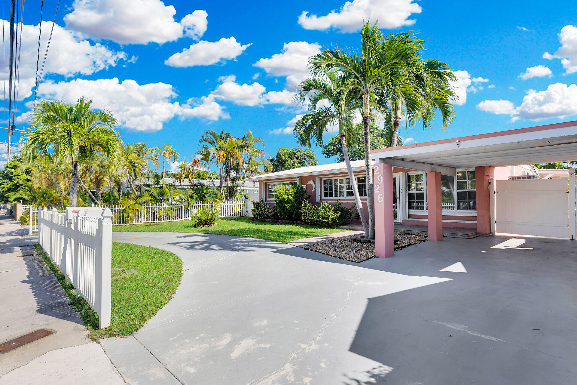 2926 Flagler Avenue Property Photo 1