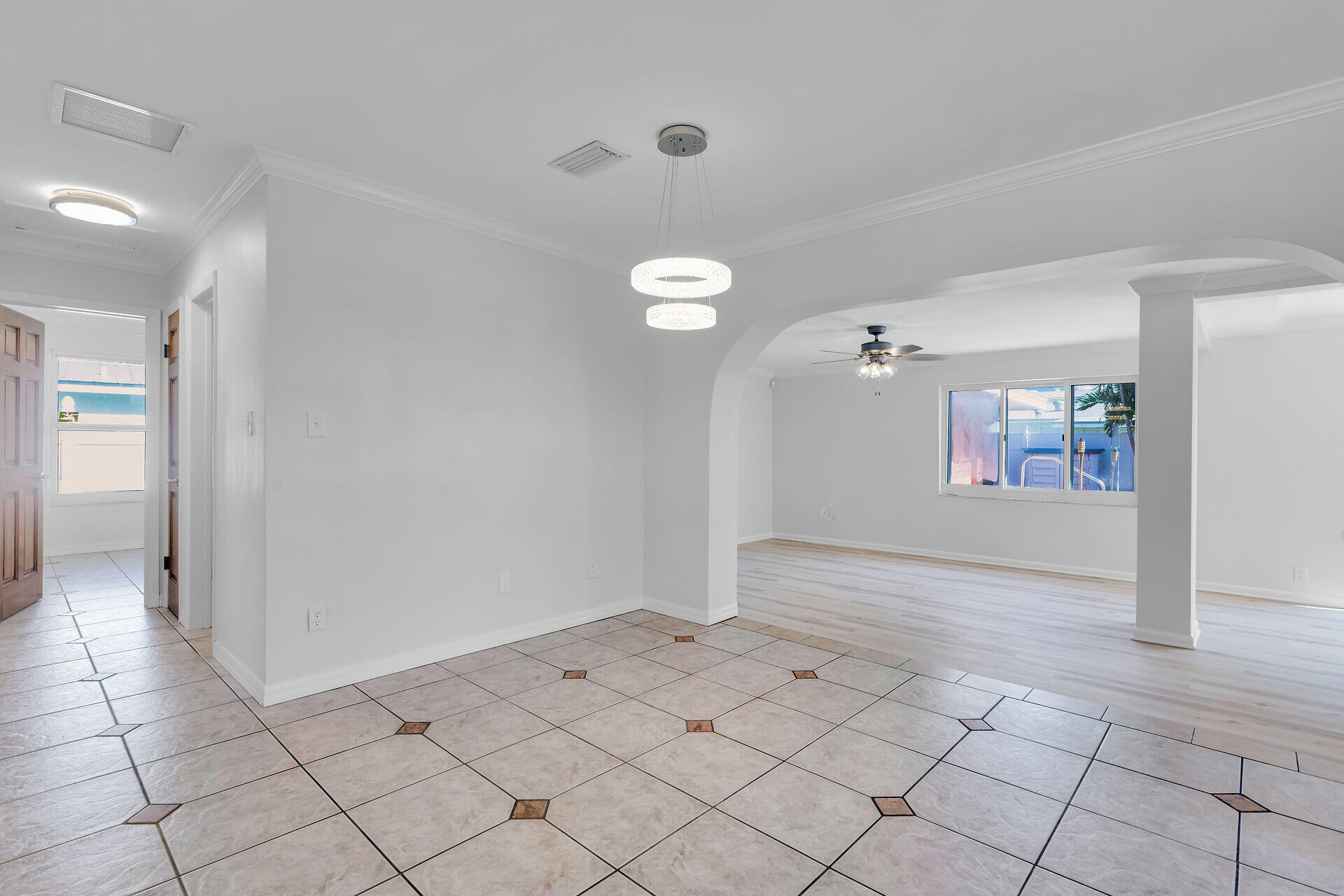 2926 Flagler Avenue Property Photo 7