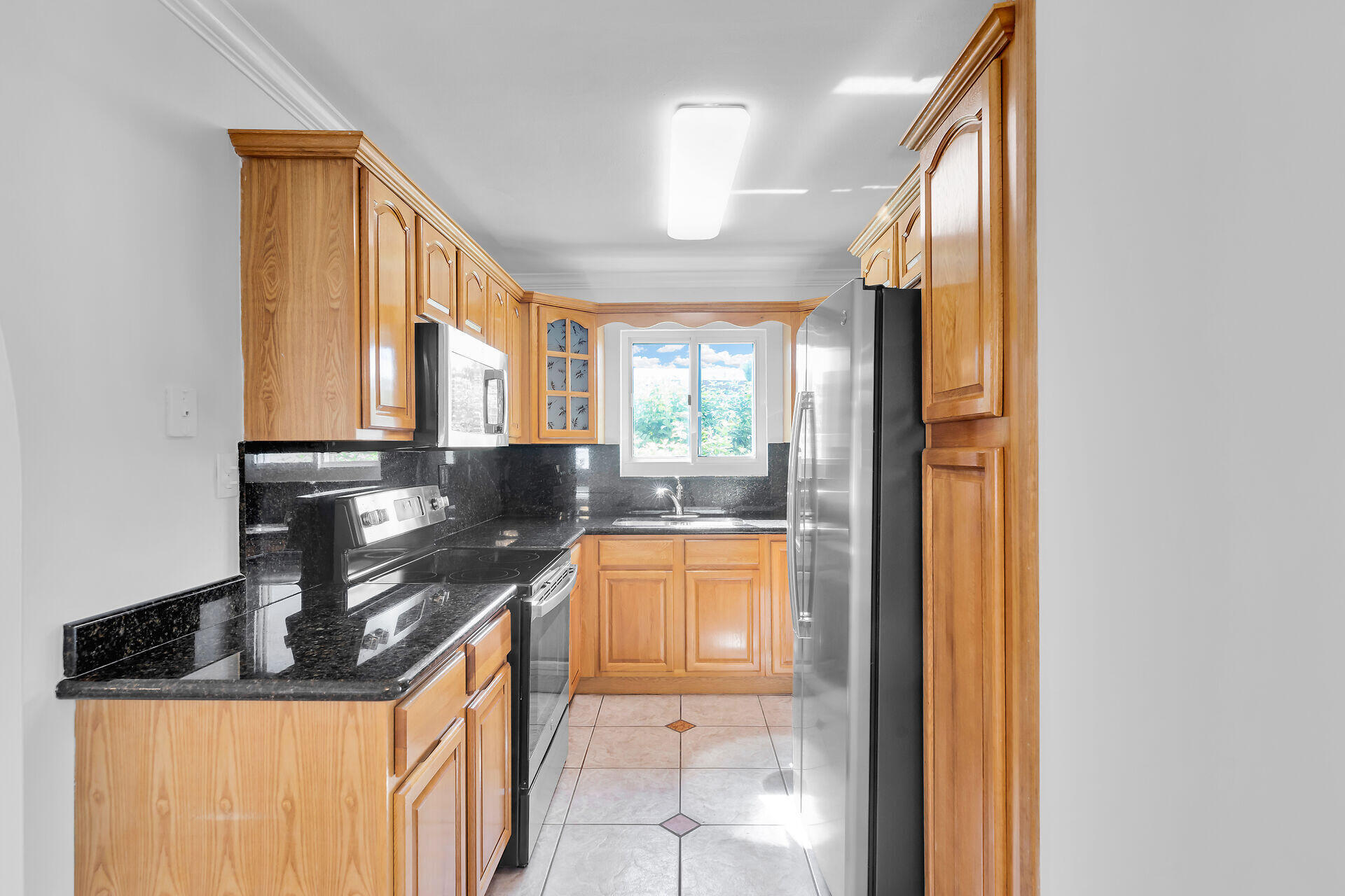 2926 Flagler Avenue Property Photo 10