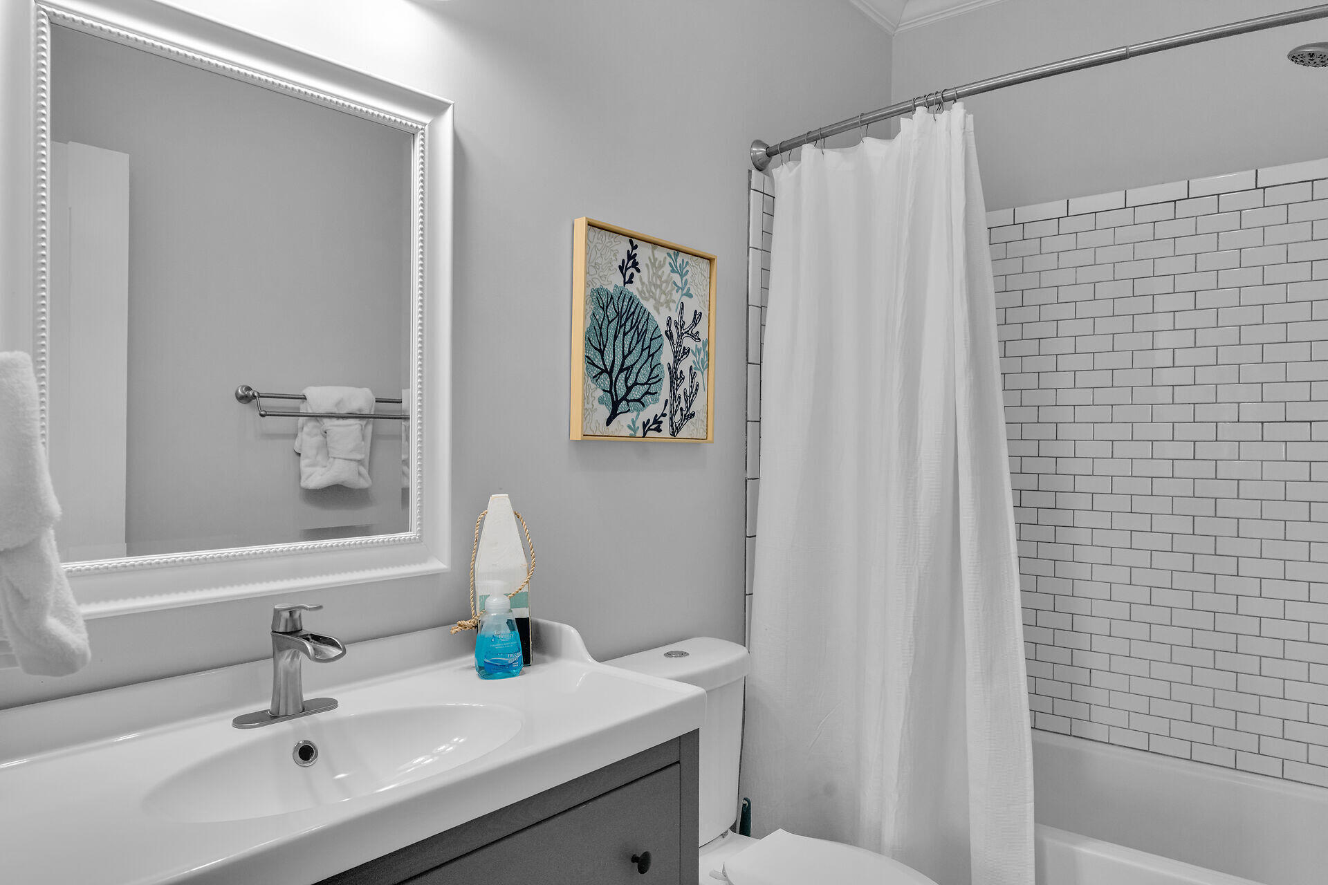 121 Venetian Drive Property Photo 28