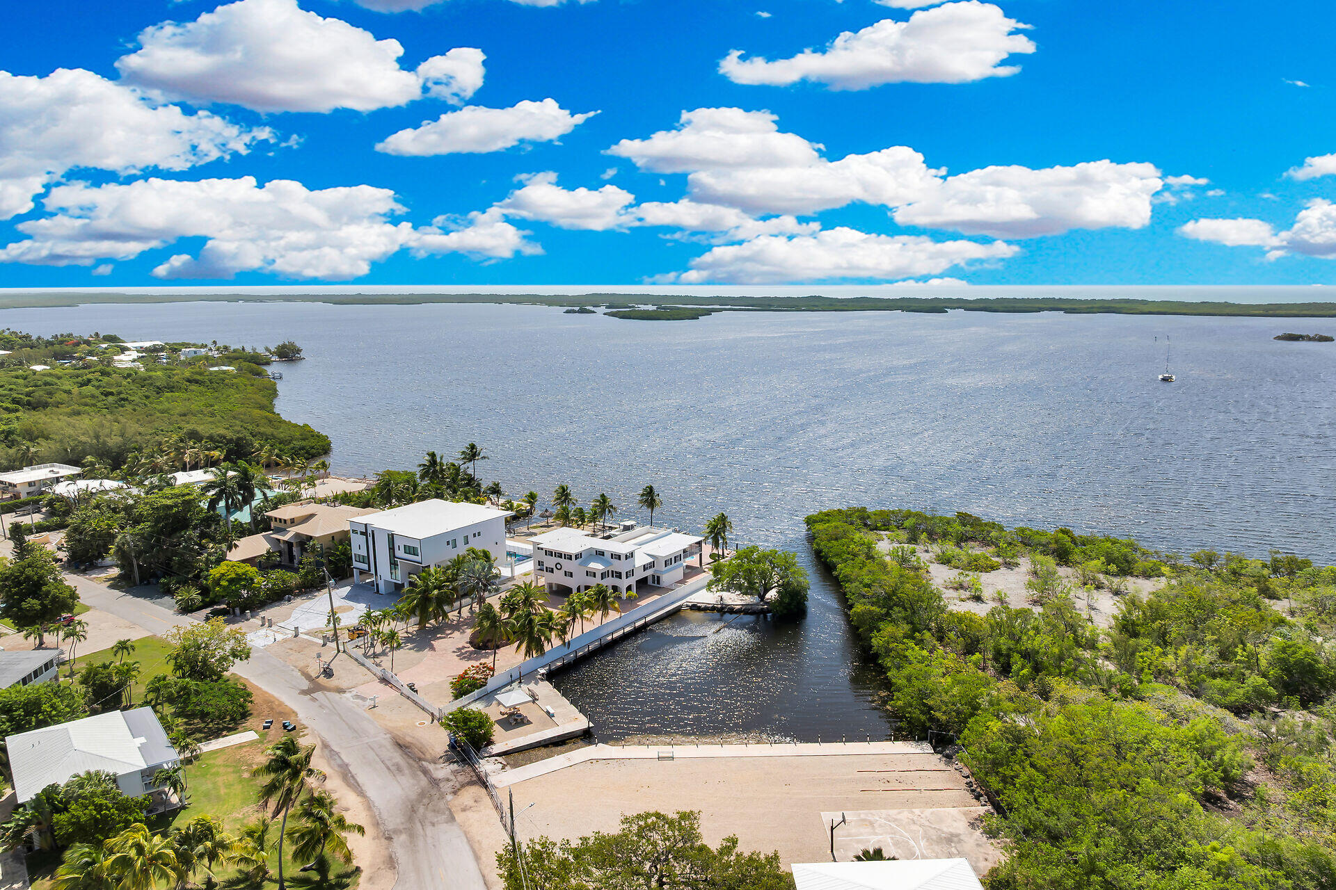 320 Sound Drive Property Photo 6