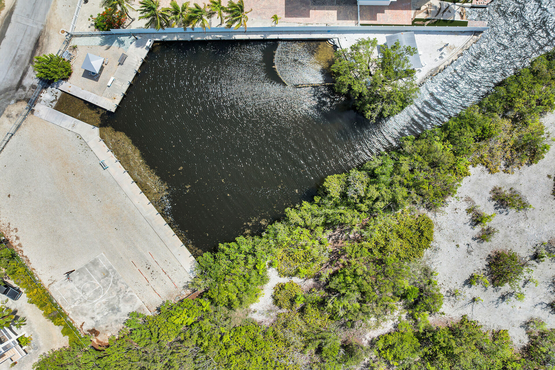 320 Sound Drive Property Photo 9