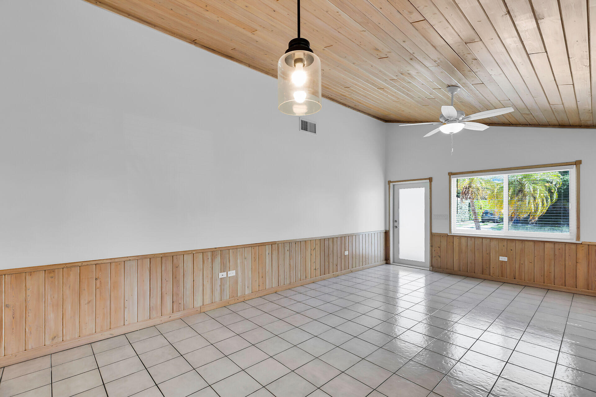 320 Sound Drive Property Photo 20