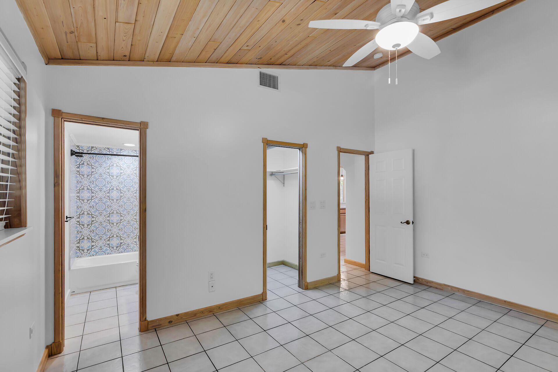 320 Sound Drive Property Photo 32