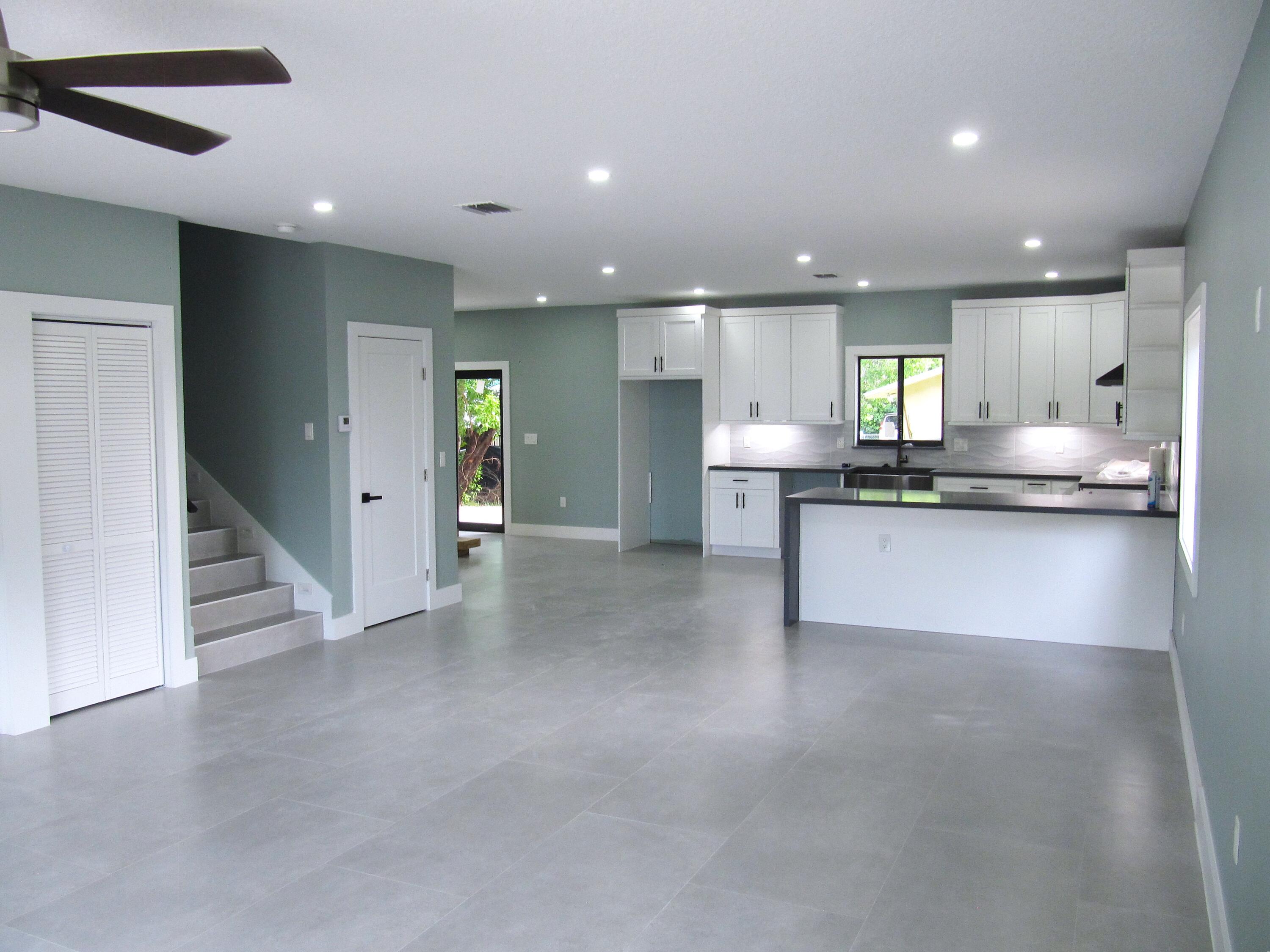 25 Abaco Road Property Photo 3