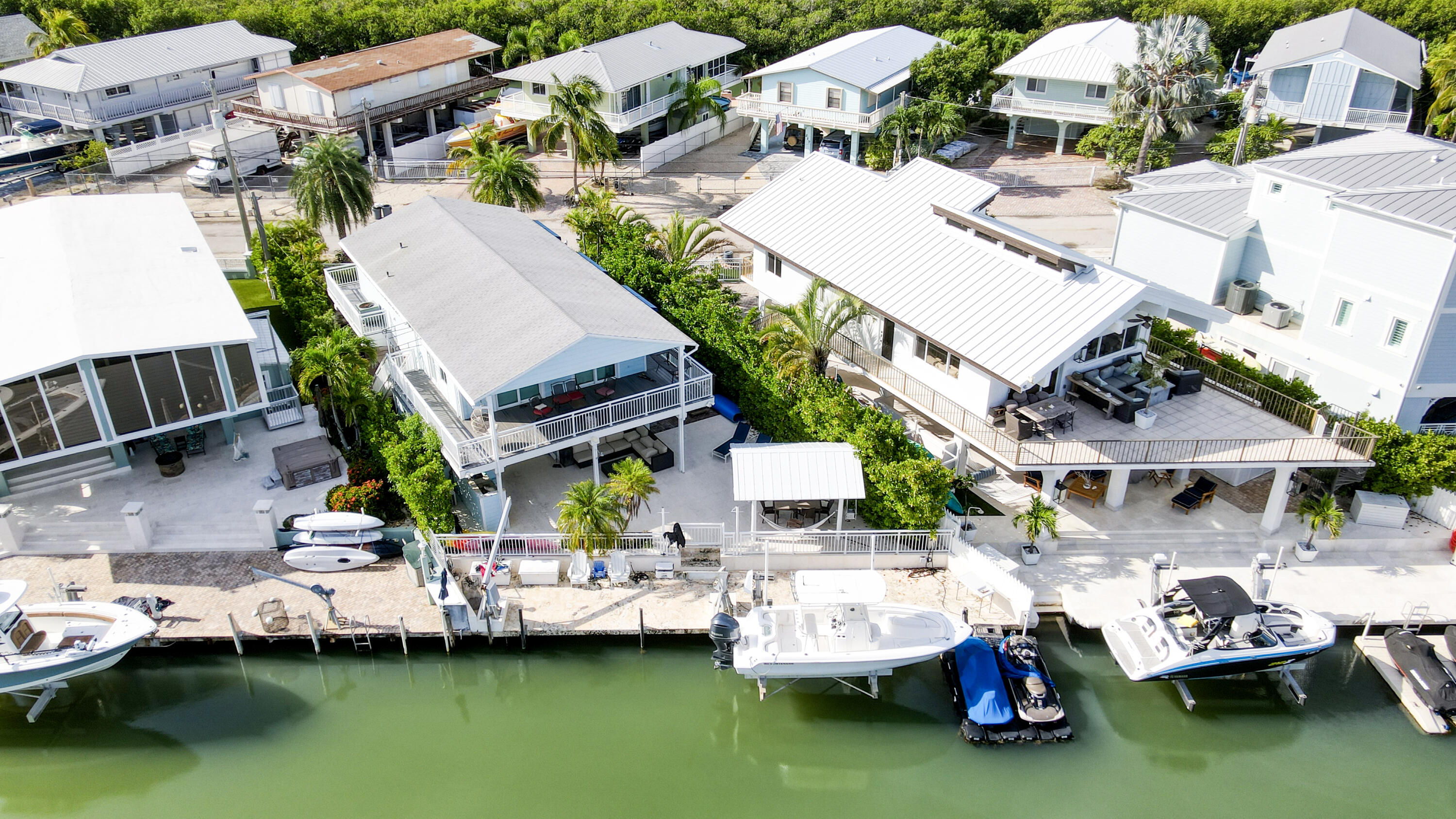 214 Aberdeen Court Property Photo 3