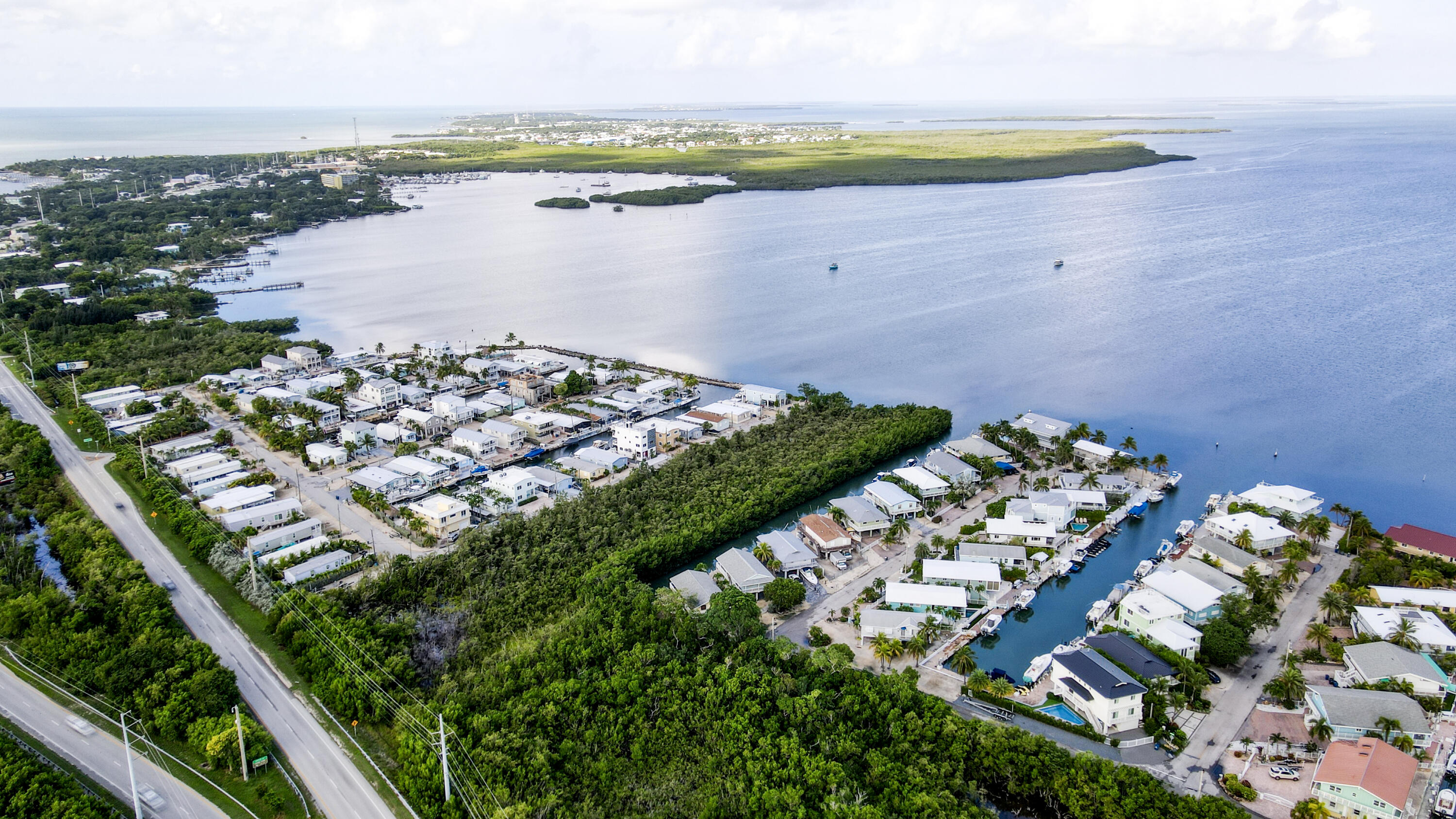 214 Aberdeen Court Property Photo 7