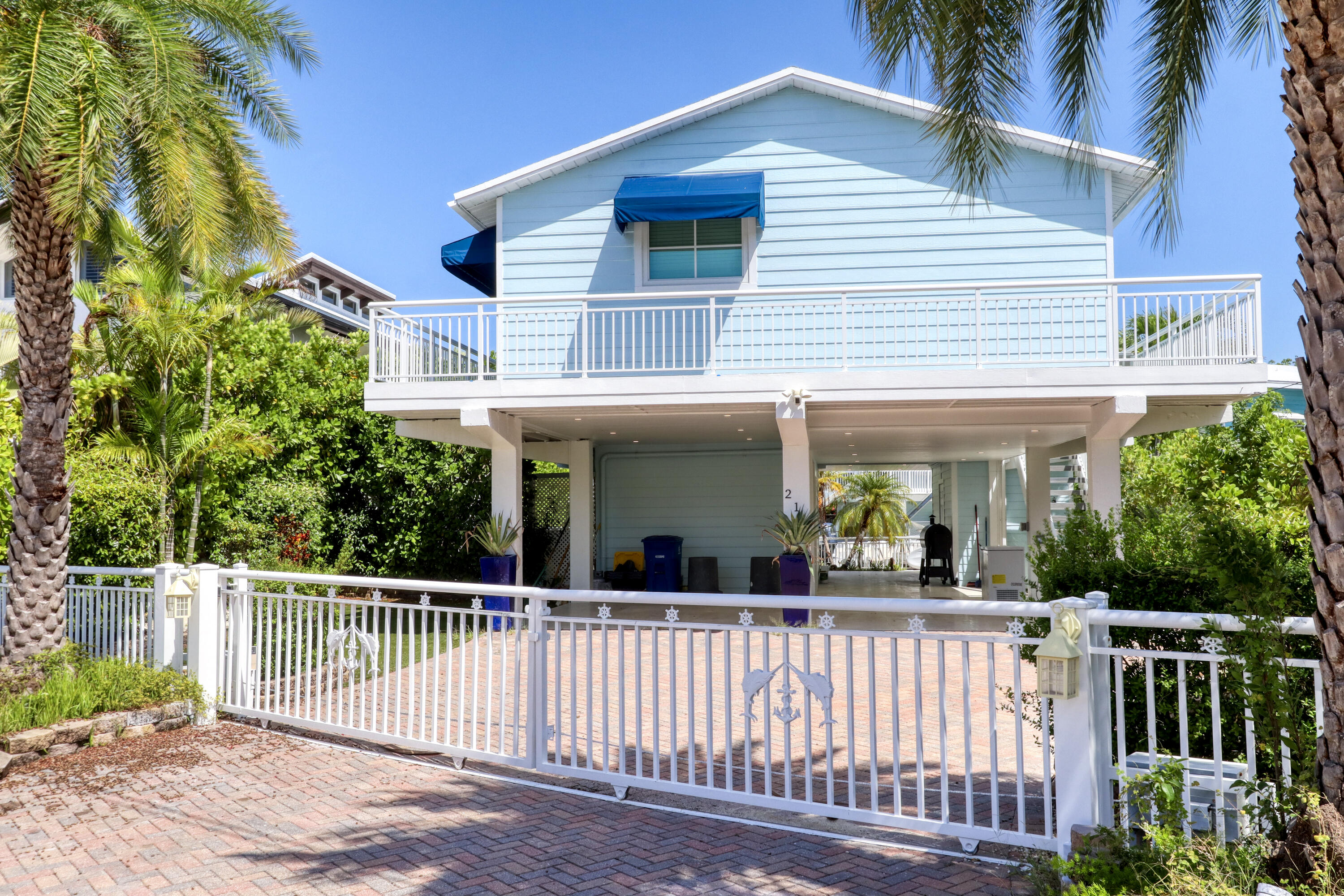 214 Aberdeen Court Property Photo 24