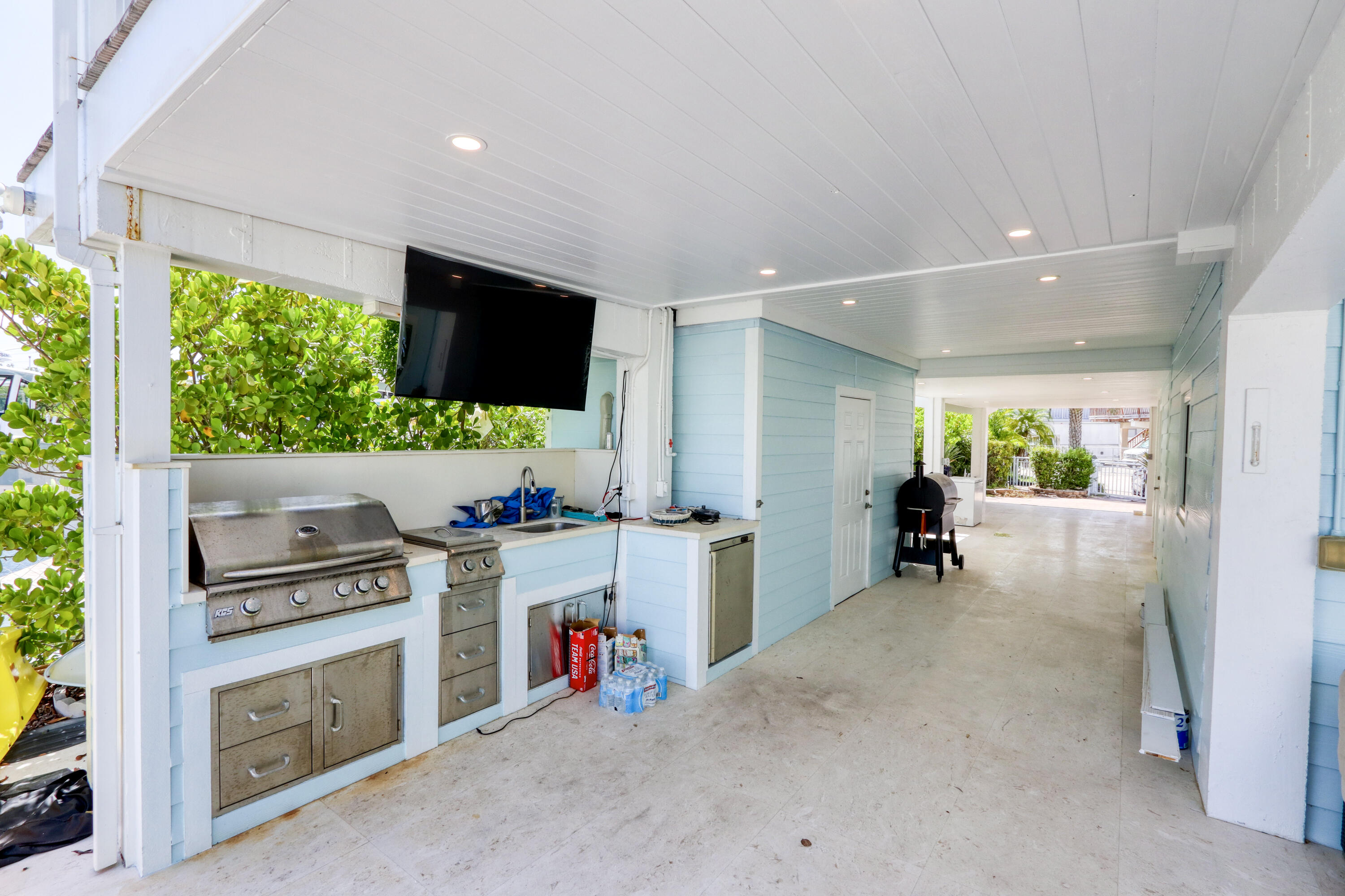 214 Aberdeen Court Property Photo 29