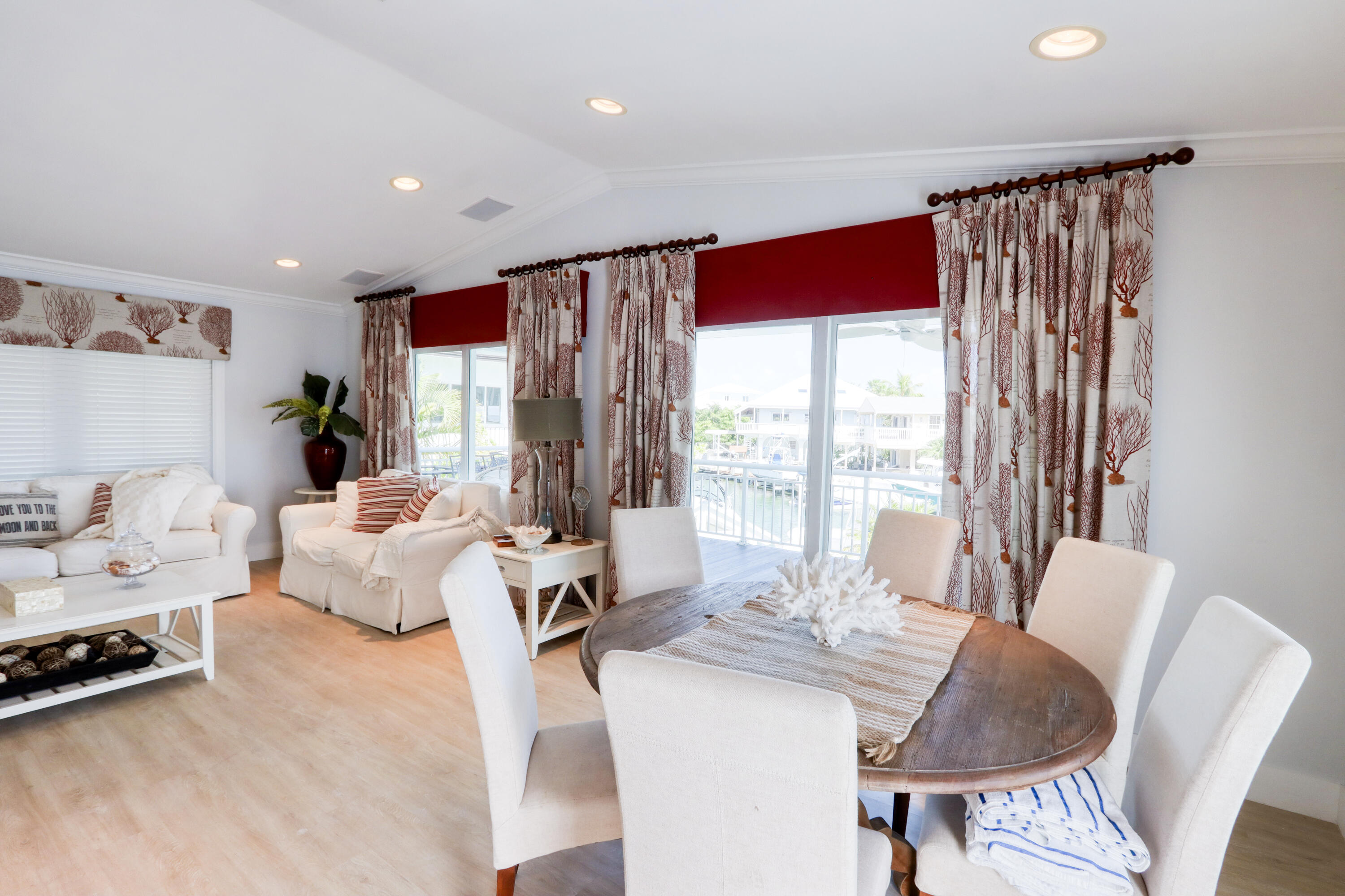 214 Aberdeen Court Property Photo 45