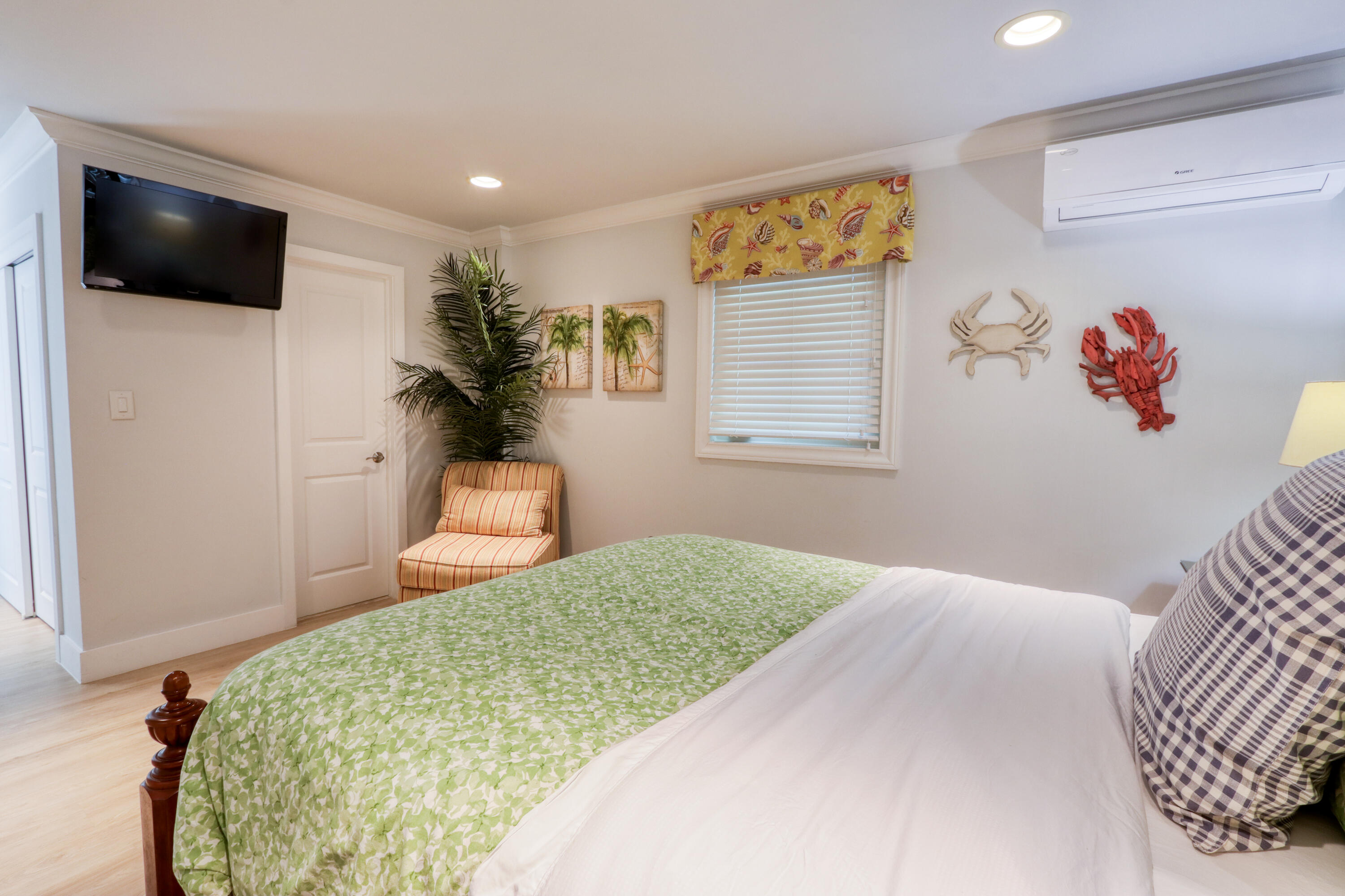 214 Aberdeen Court Property Photo 77