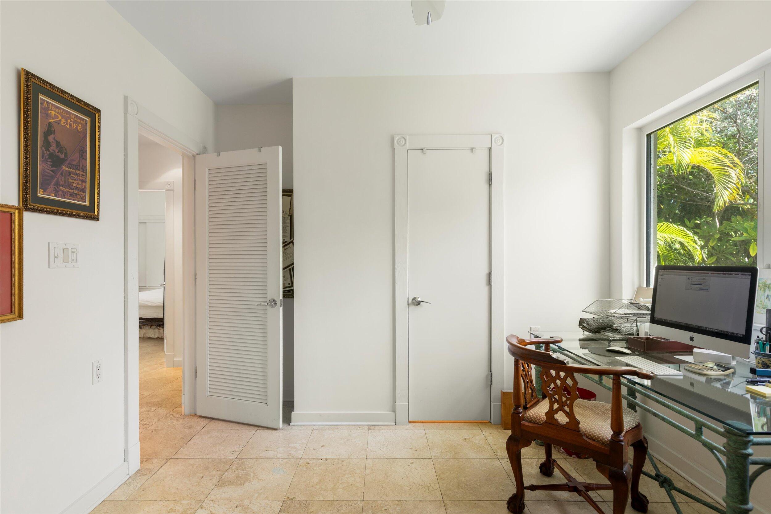 1719 Laird Street Property Photo 20