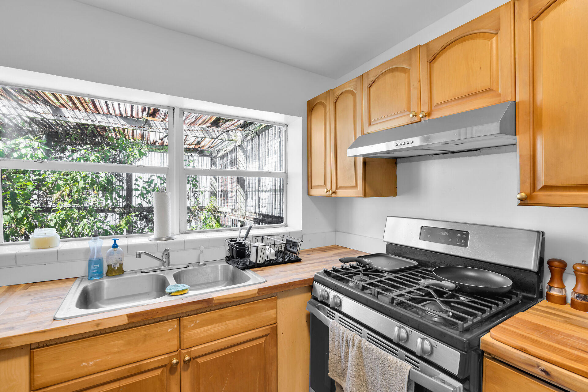 4 Shore Drive Property Photo 12
