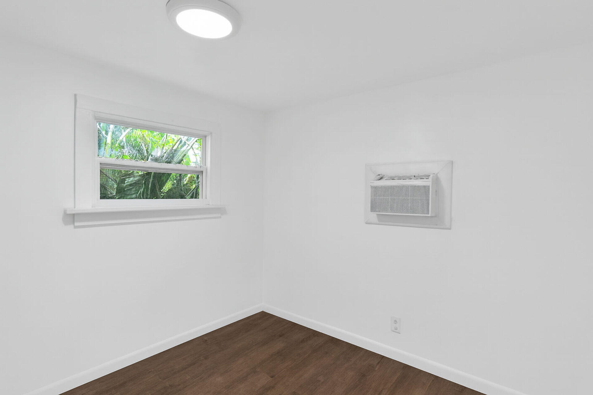 4 Shore Drive Property Photo 15