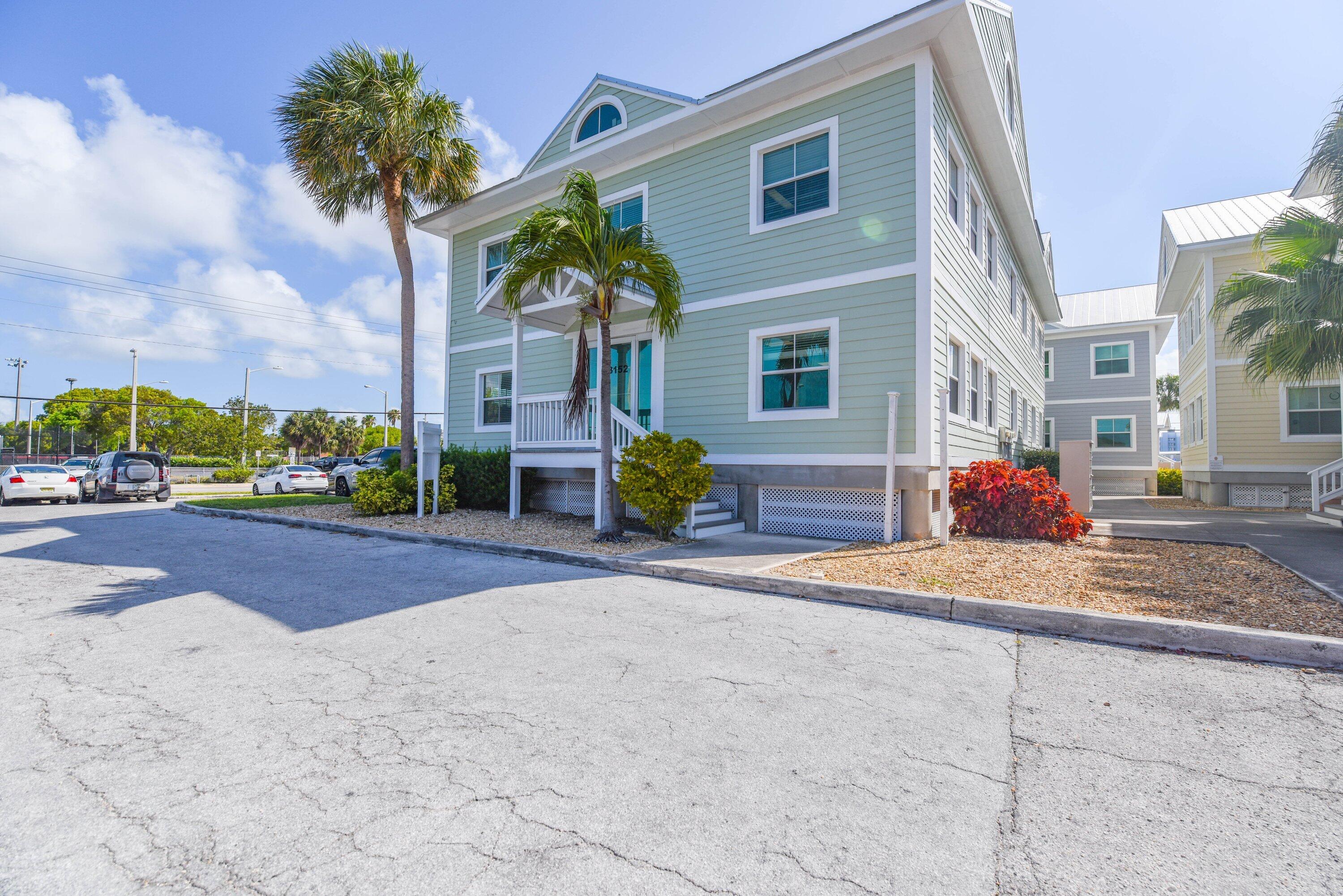 3152 Northside Drive, L Property Photo 1