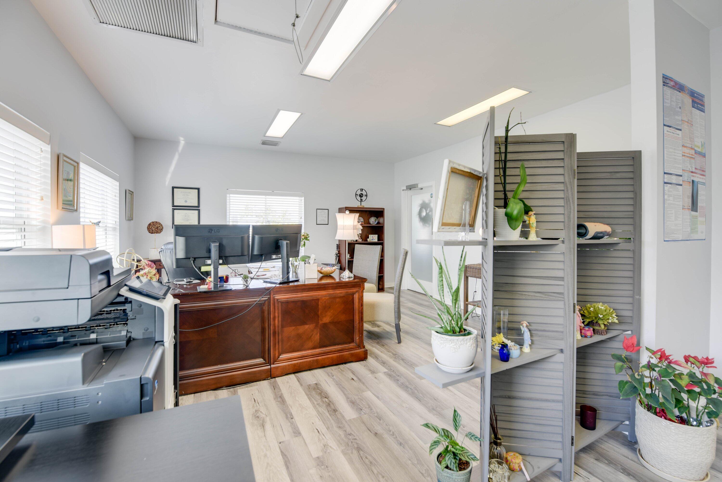 3152 Northside Drive, L Property Photo 9