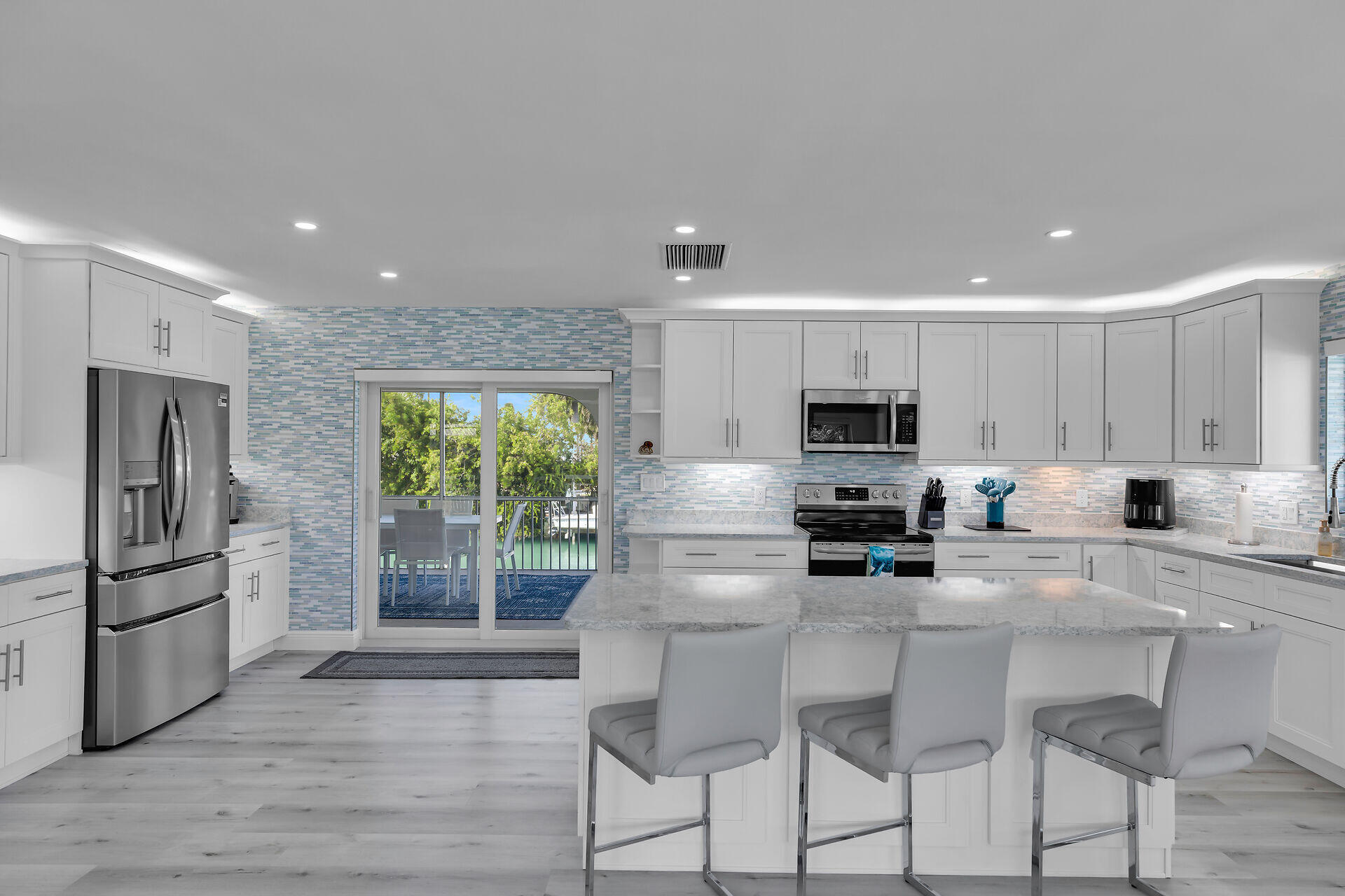 230 W Seaview Drive Property Photo 7