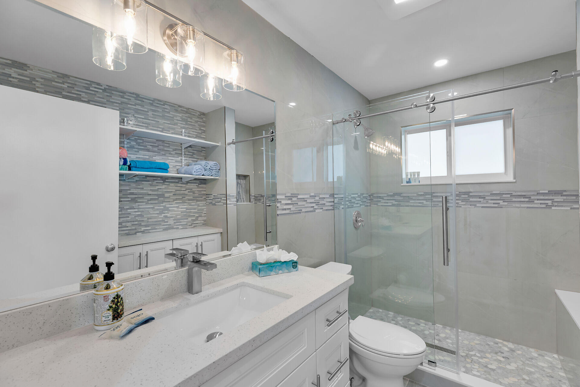 230 W Seaview Drive Property Photo 13