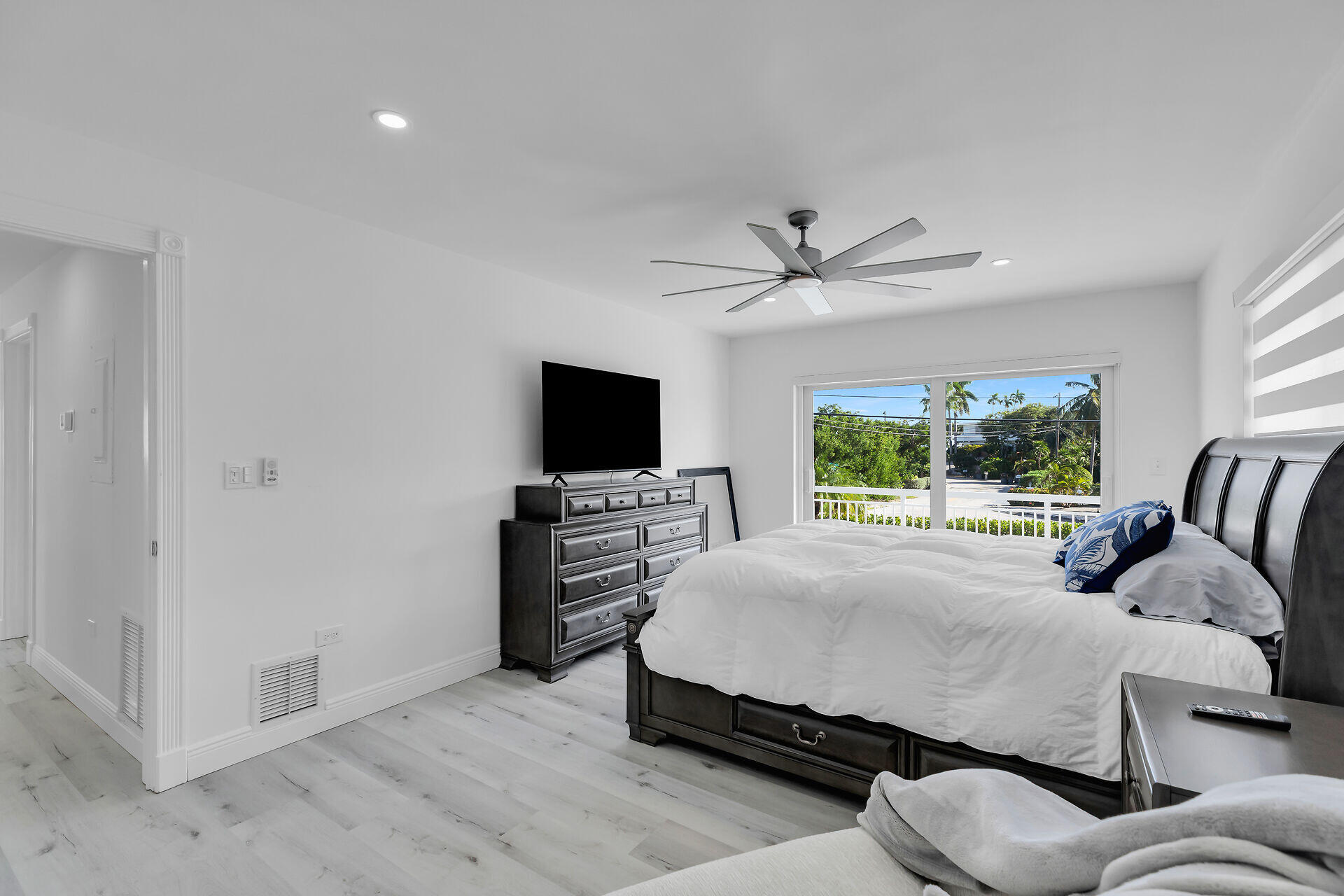 230 W Seaview Drive Property Photo 16