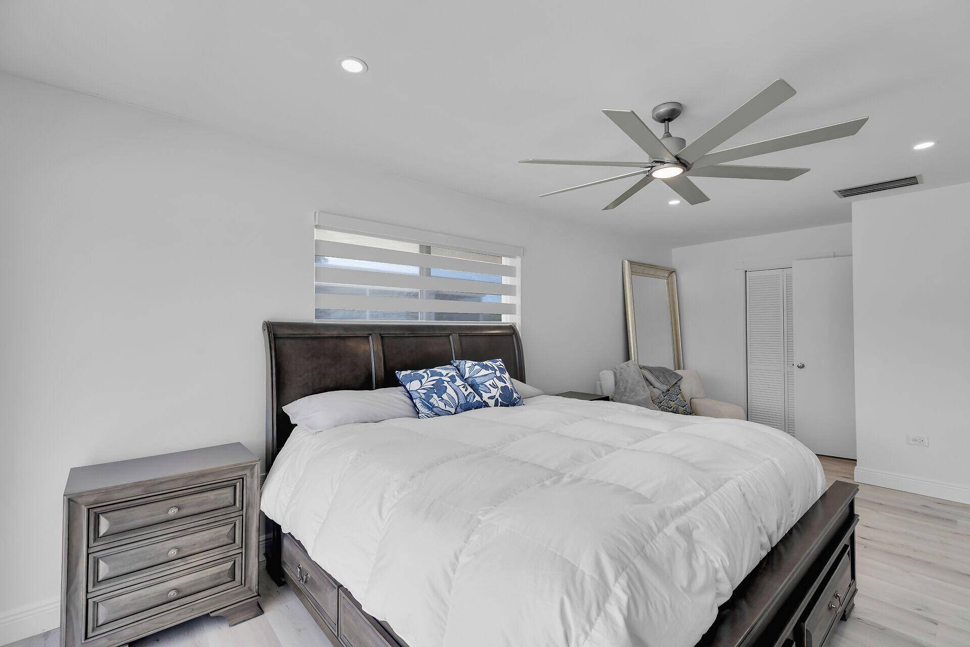 230 W Seaview Drive Property Photo 17