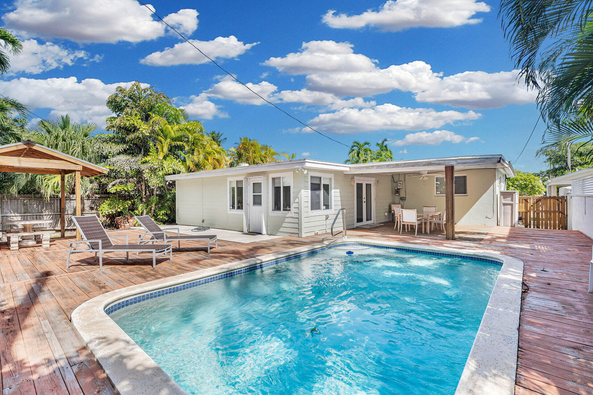 1014 17Th Terrace Property Photo 1