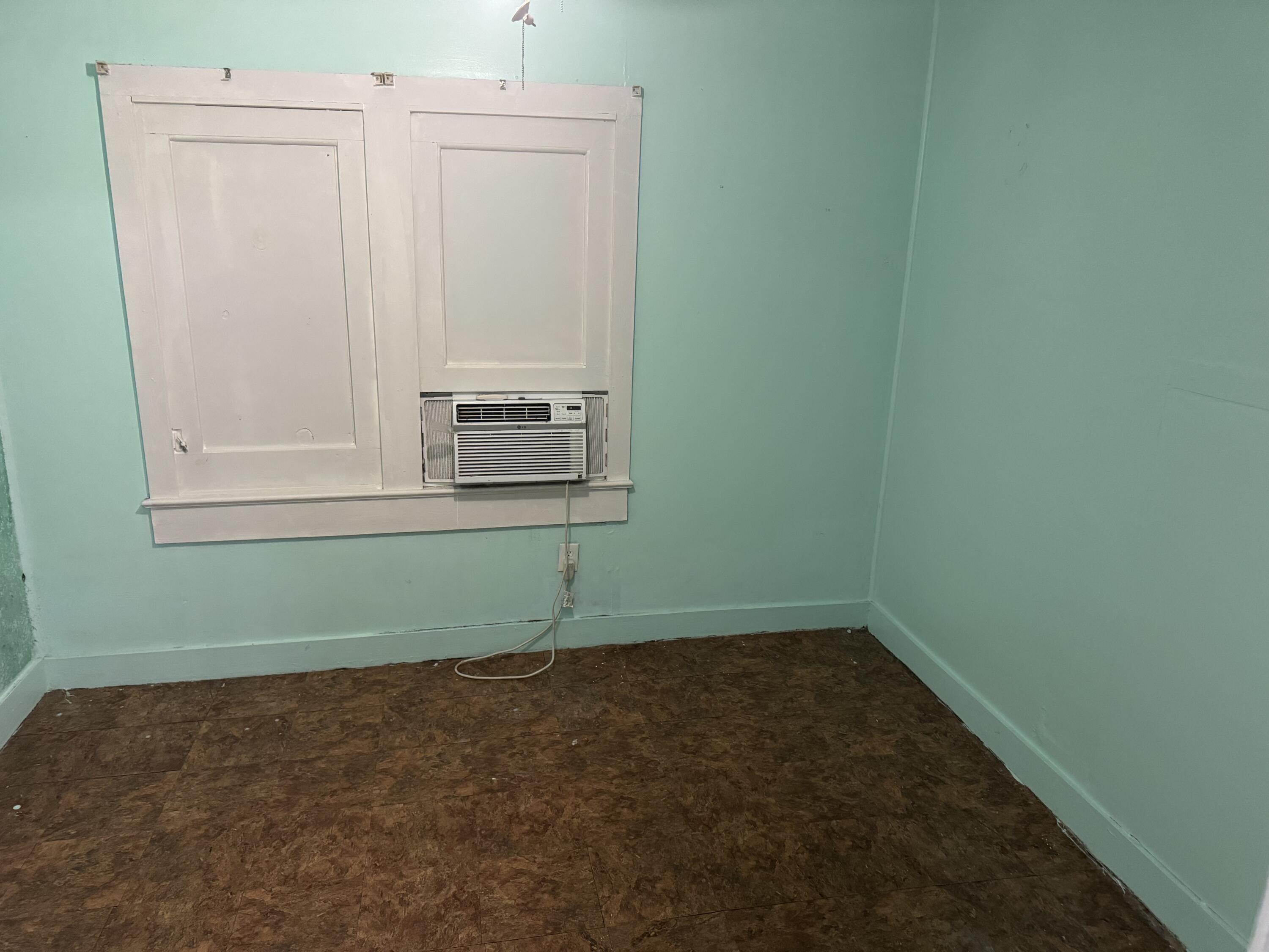 418 Olivia Street Property Photo 8