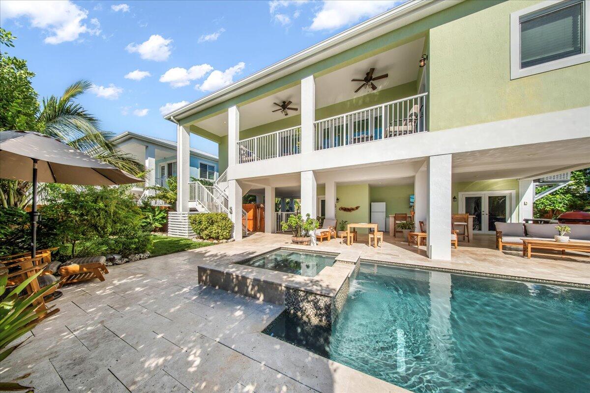 209 E Bruce Court Property Photo 2