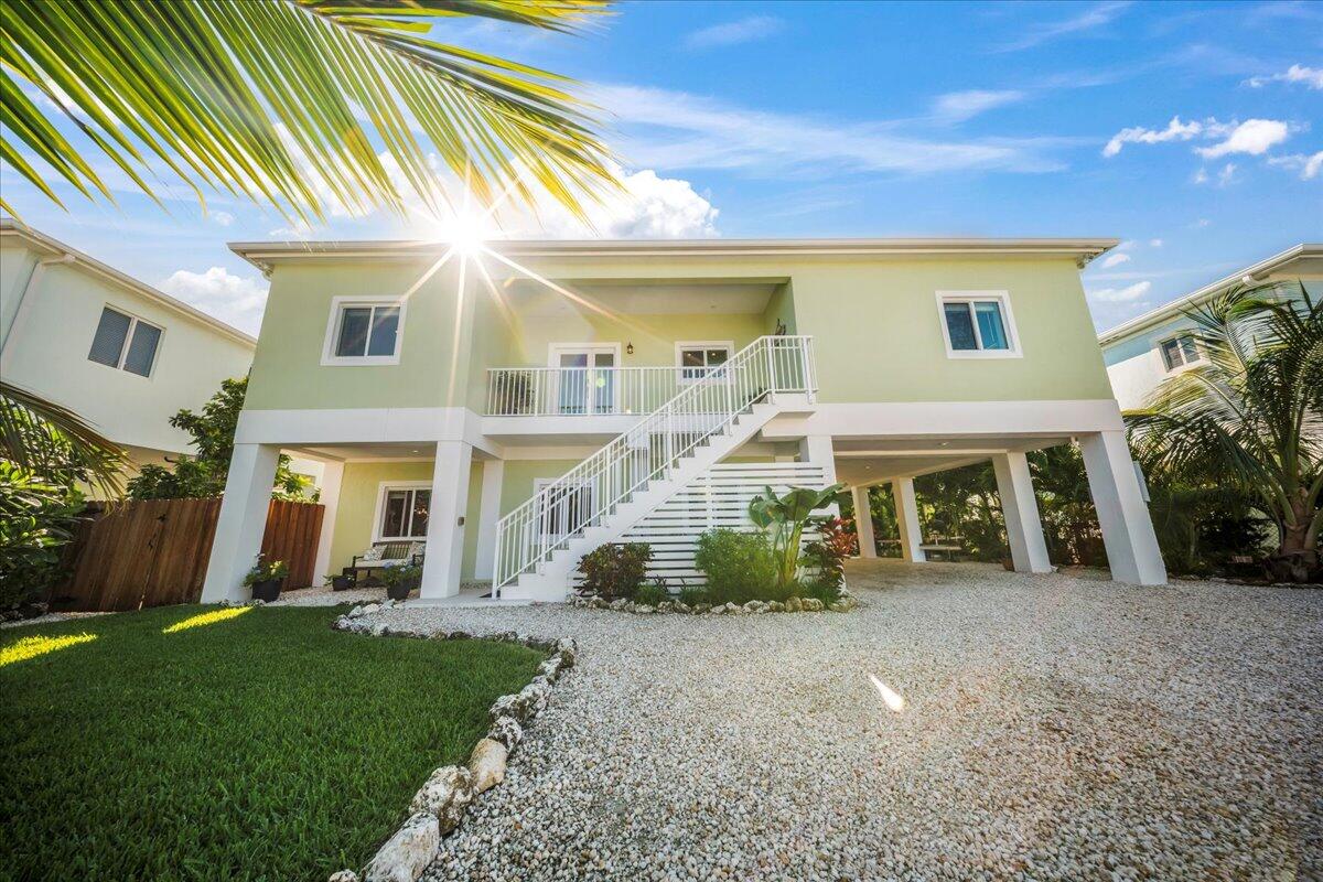 209 E Bruce Court Property Photo 4