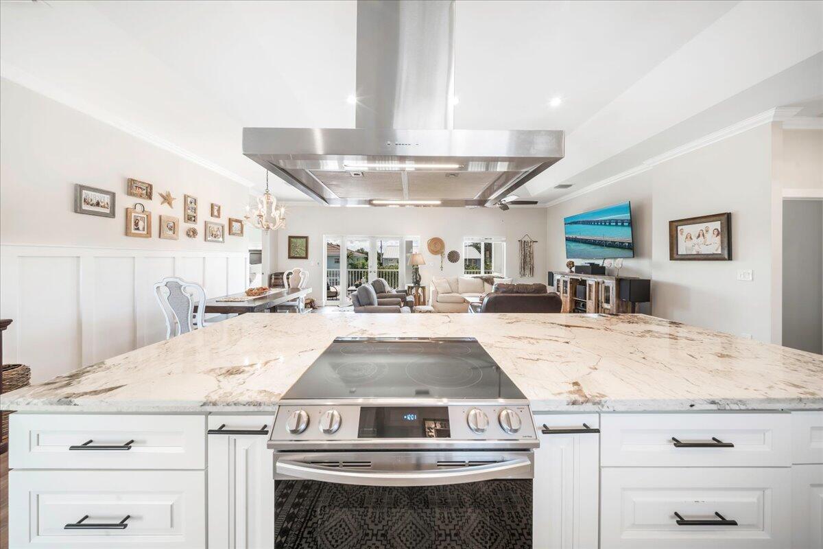 209 E Bruce Court Property Photo 8