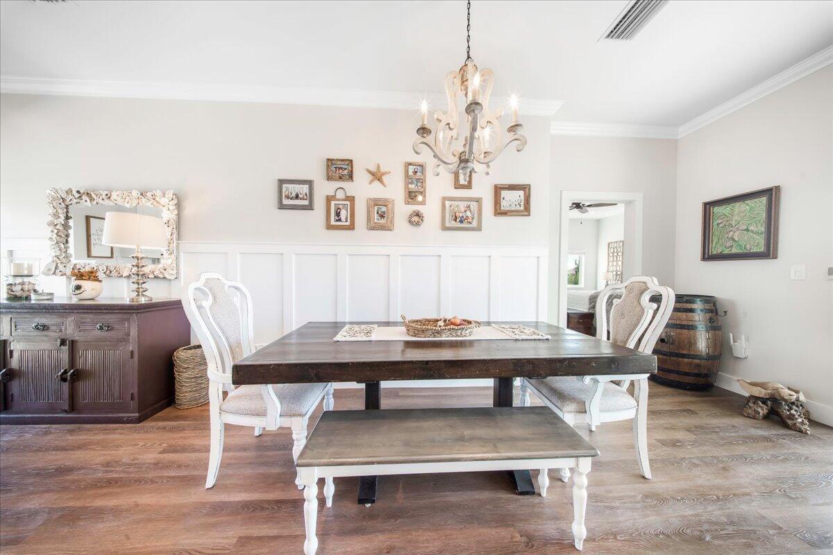 209 E Bruce Court Property Photo 11