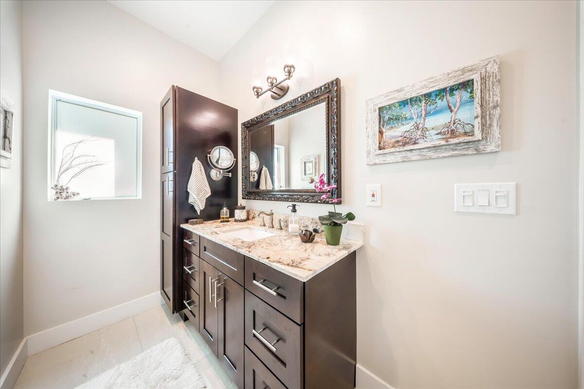 209 E Bruce Court Property Photo 18