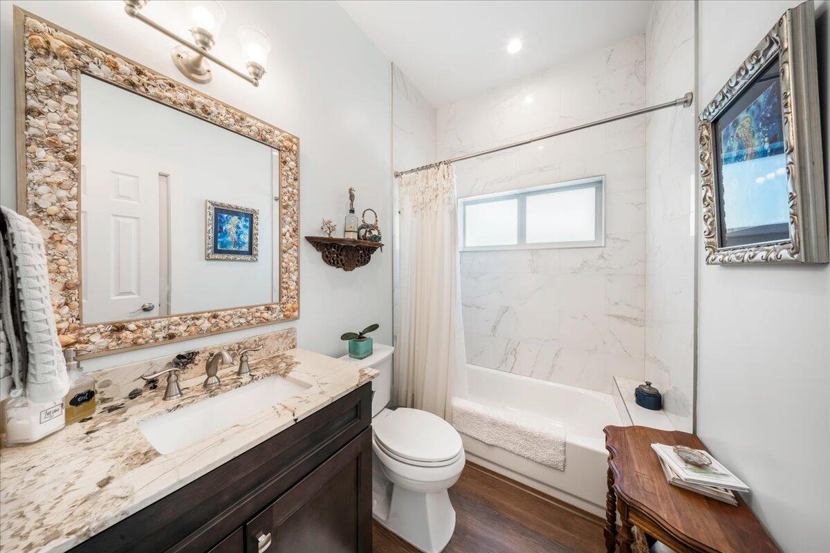 209 E Bruce Court Property Photo 25