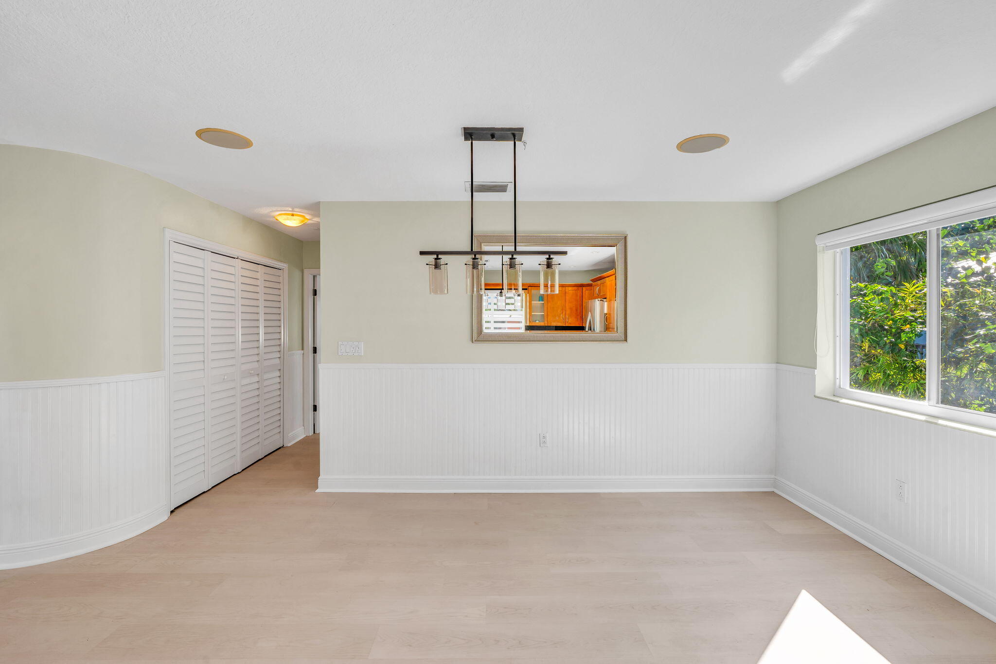 223 Treasure Harbor Drive Property Photo 6