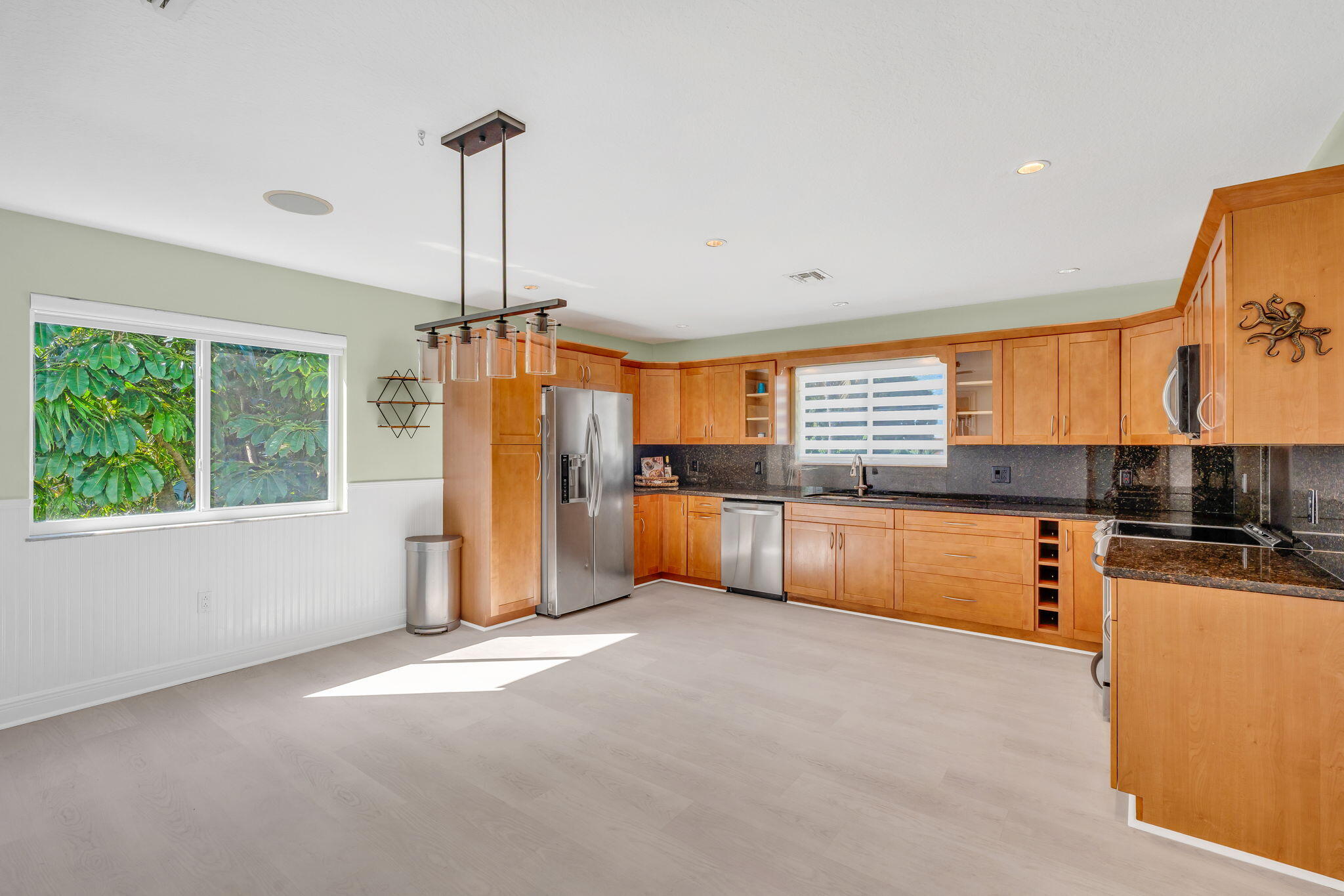 223 Treasure Harbor Drive Property Photo 8