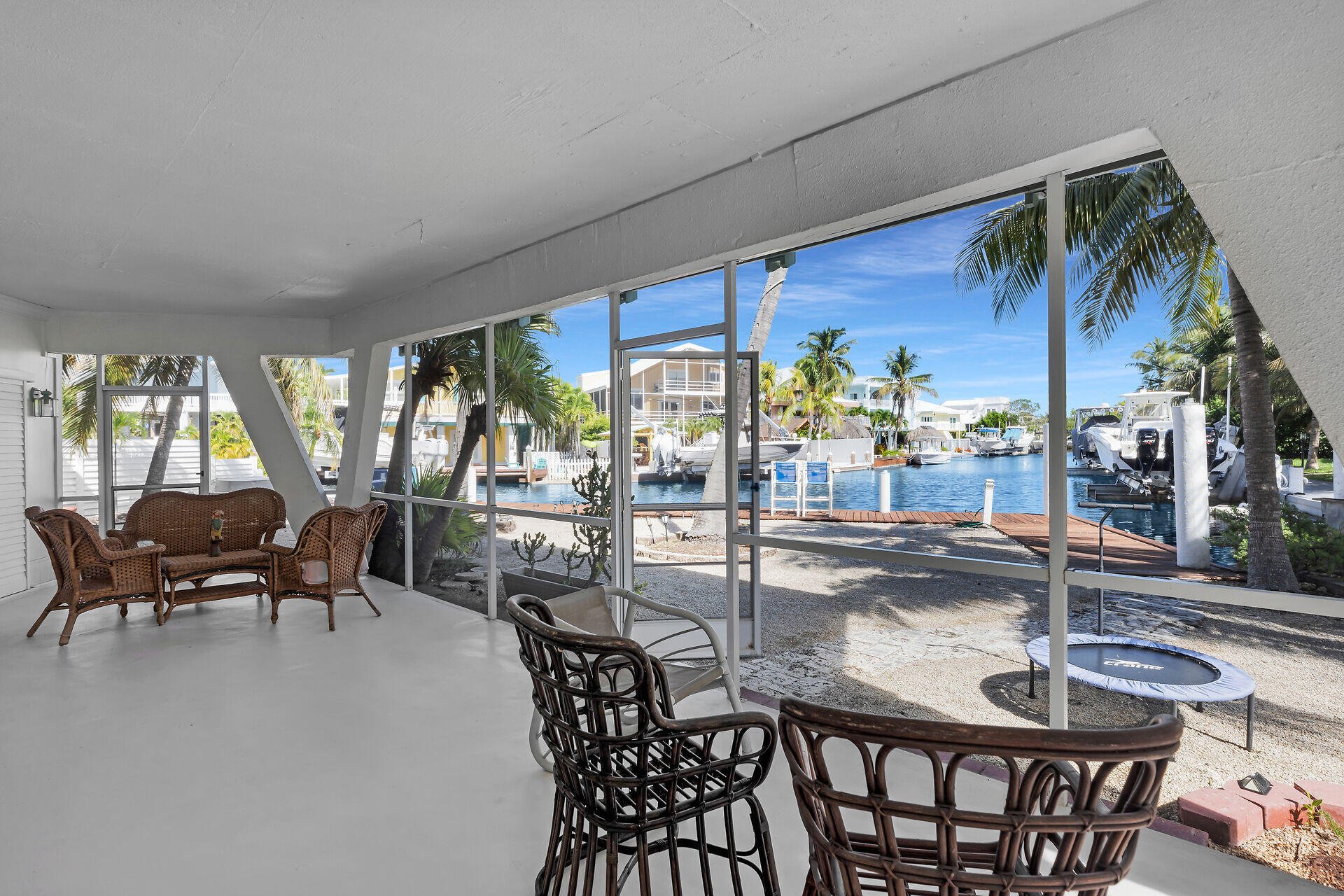 617068 Property Photo 26