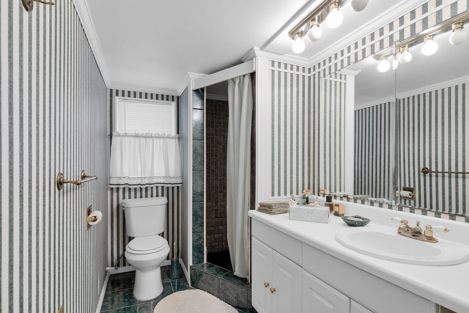 617068 Property Photo 69