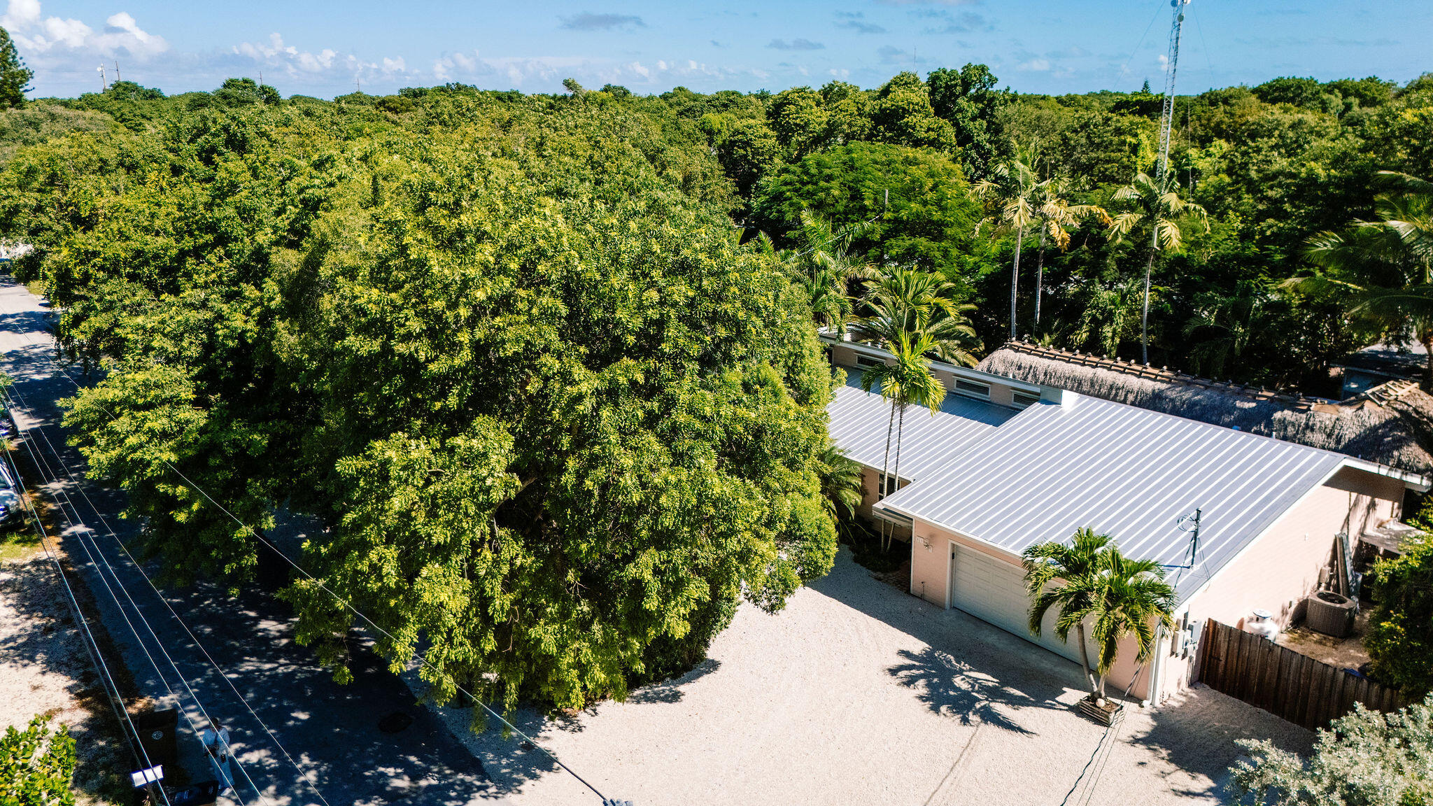 810 Madrid Road Property Photo 2