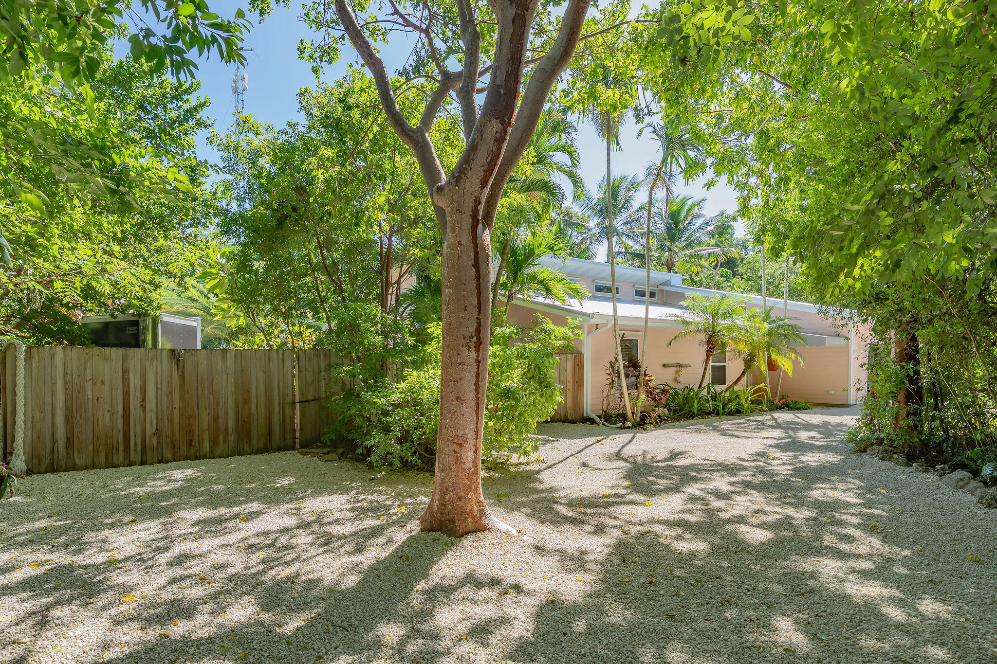 810 Madrid Road Property Photo 5