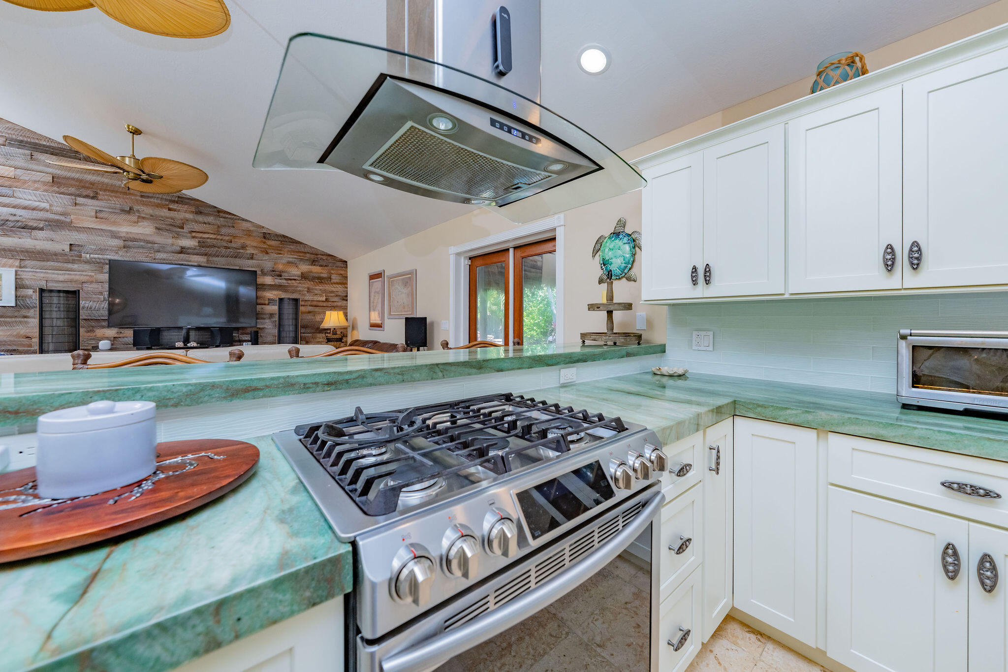 810 Madrid Road Property Photo 28