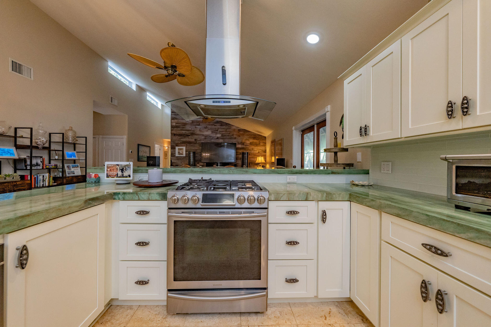 810 Madrid Road Property Photo 29